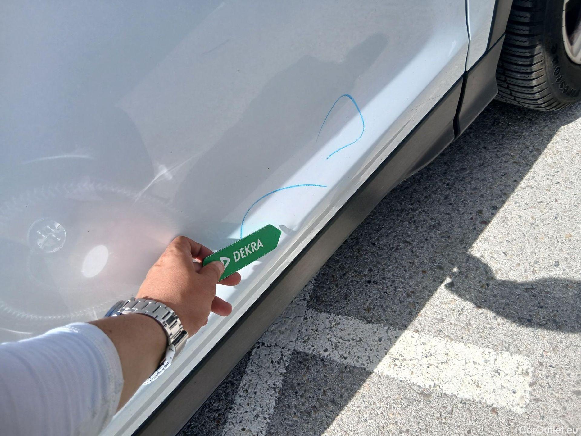  Ford  Kuga FORD  / 2016 / 5P / todoterreno 1.5 EcoBoost 88kW 4x2 Trend+ (CX) #23