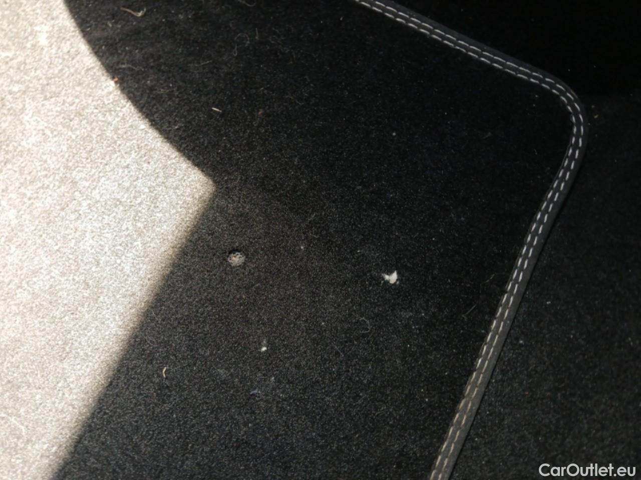  KIA  Niro KIA  / 2022 / 5P / crossover 1.6 GDi PHEV 135kW (183CV) Drive #6