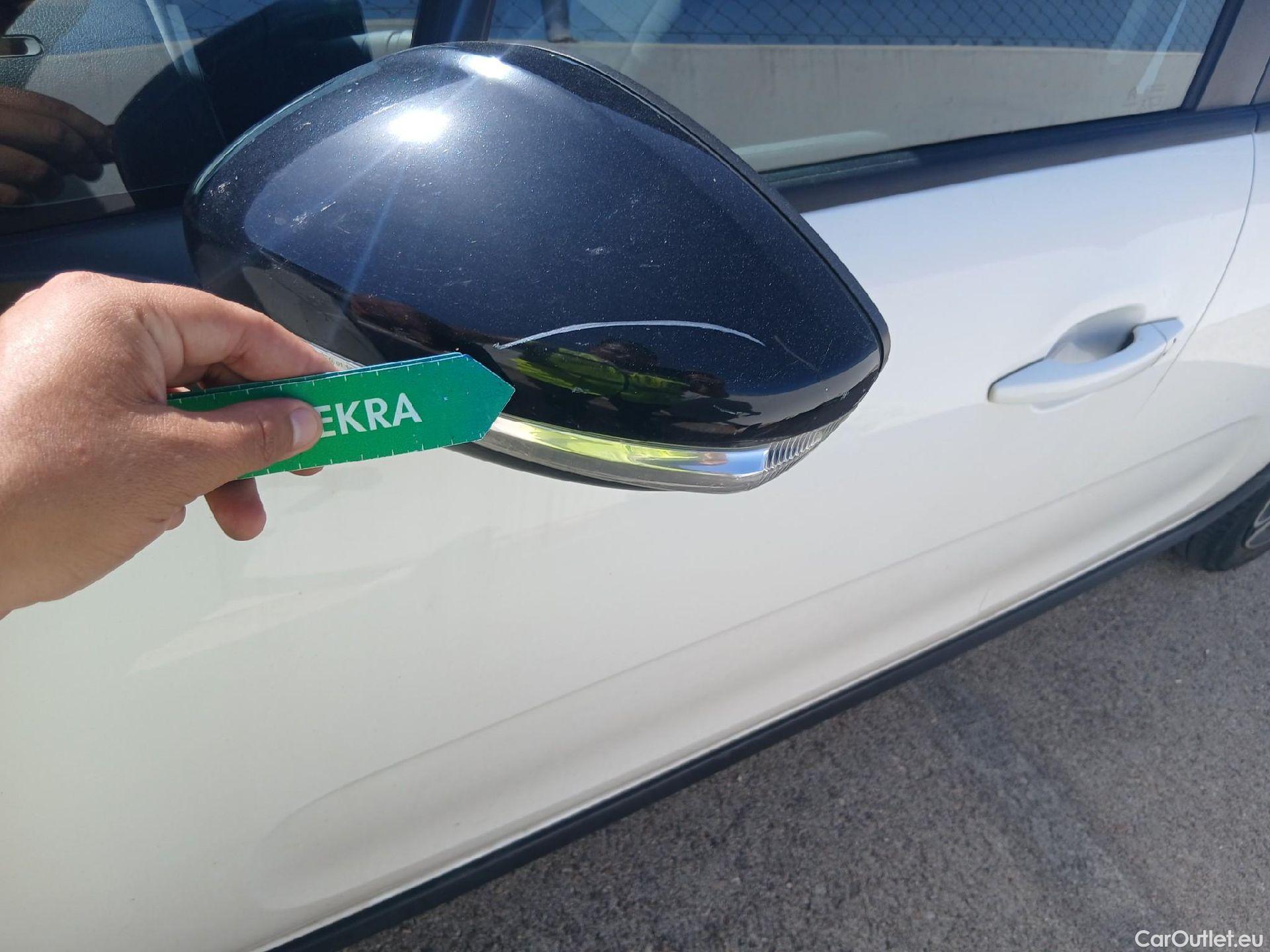  Citroen  C3 CITROEN  / 2020 / 5P / berlina con portón BlueHDi 75KW (100CV) S&S FEEL #20