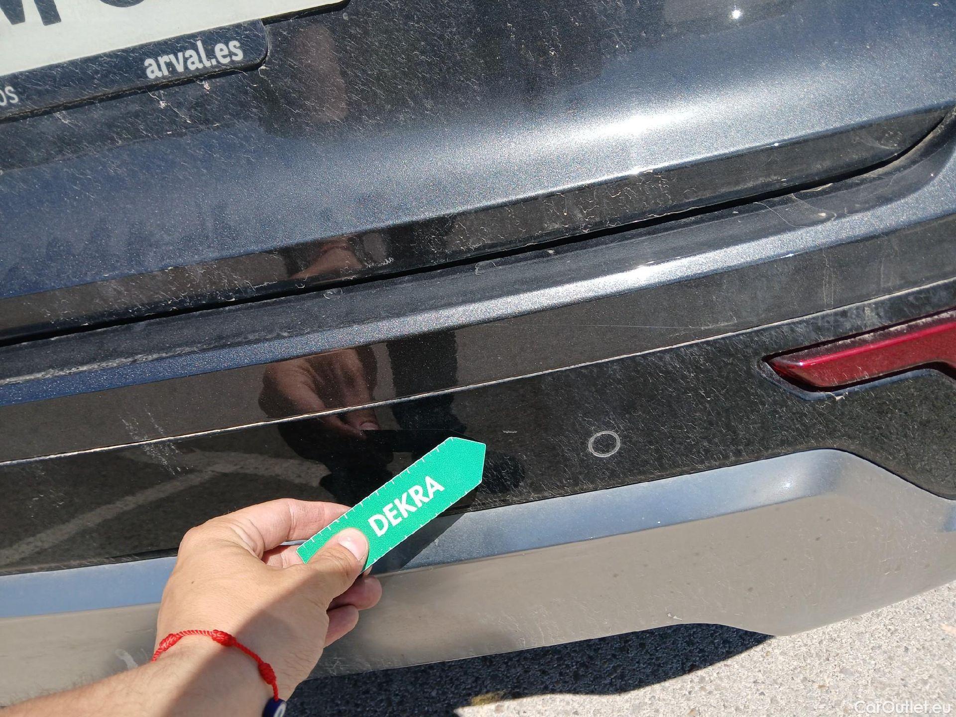  KIA  Niro KIA  / 2022 / 5P / crossover 1.6 GDi PHEV 135kW (183CV) Drive #32