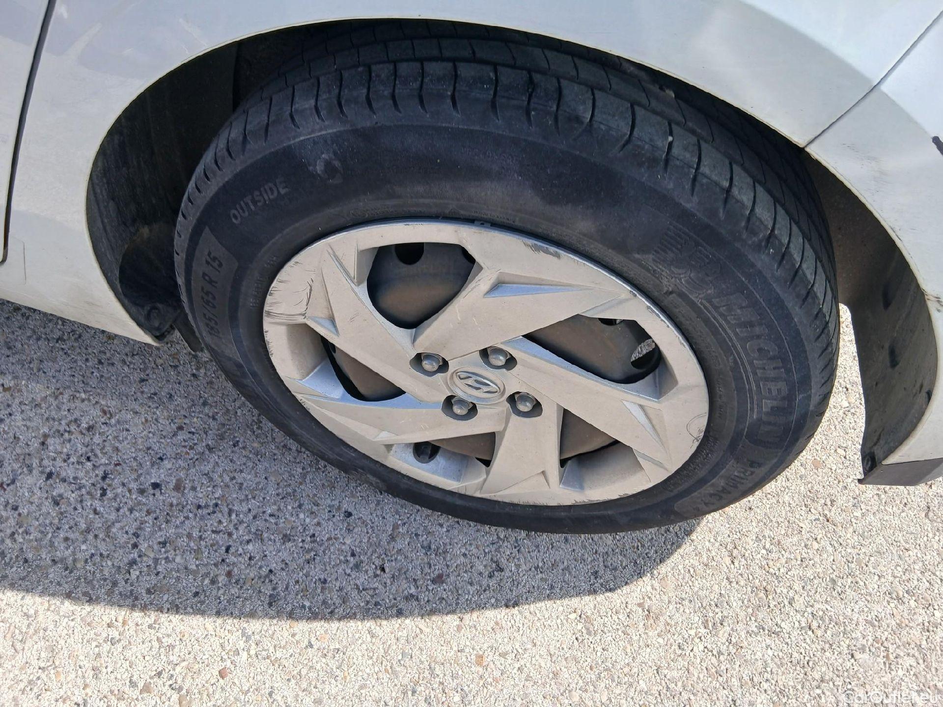  Hyundai  i20 HYUNDAI  / 2020 / 5P / berlina con portón 1.0 TGDI 74kW (100CV) 48V Essence #30