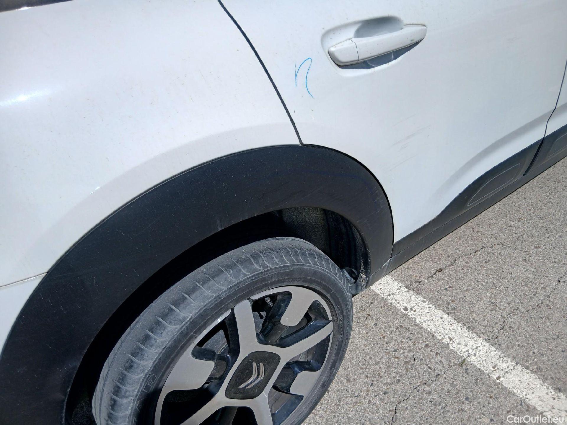  Citroen  C4 Cactus CITROEN  / 2018 / 5P / berlina con portón PureTech 81KW (110CV) S&S Shine (CX) #8