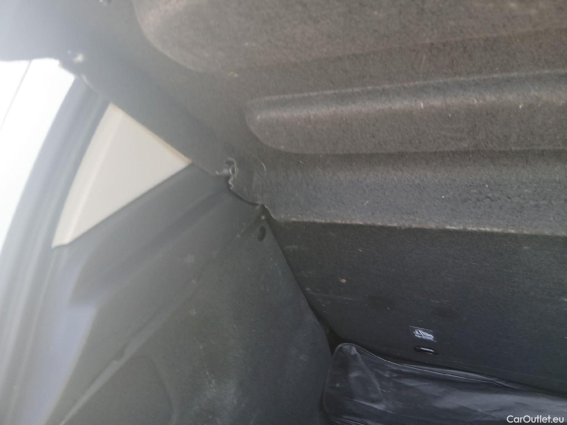  Citroen  C3 CITROEN  / 2020 / 5P / berlina con portón BlueHDi 75KW (100CV) S&S FEEL #3