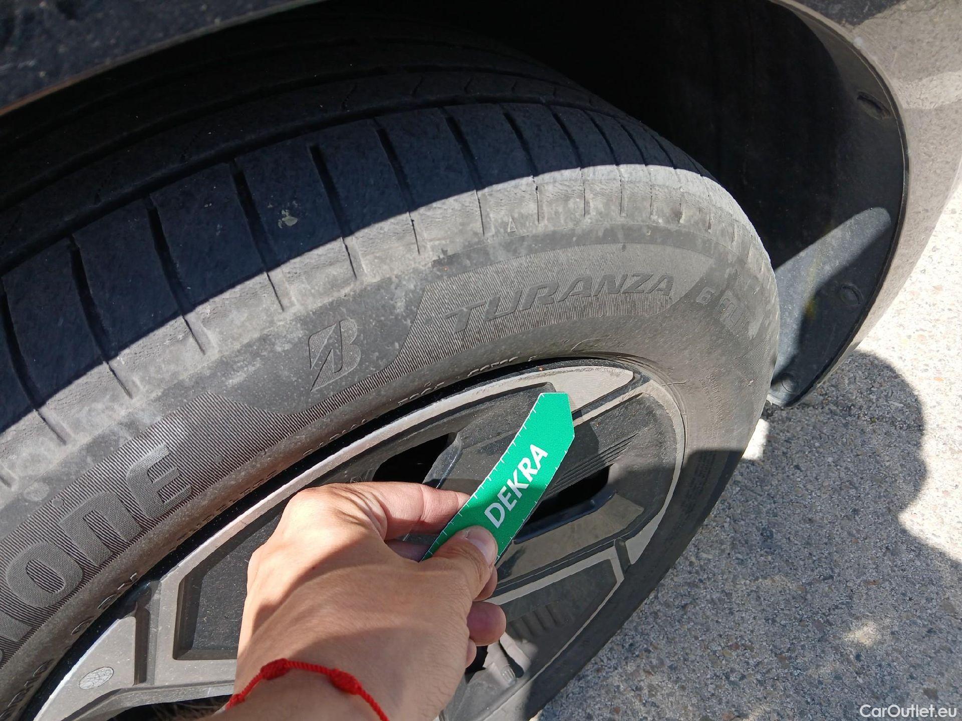  KIA  Niro KIA  / 2022 / 5P / crossover 1.6 GDi PHEV 135kW (183CV) Drive #43