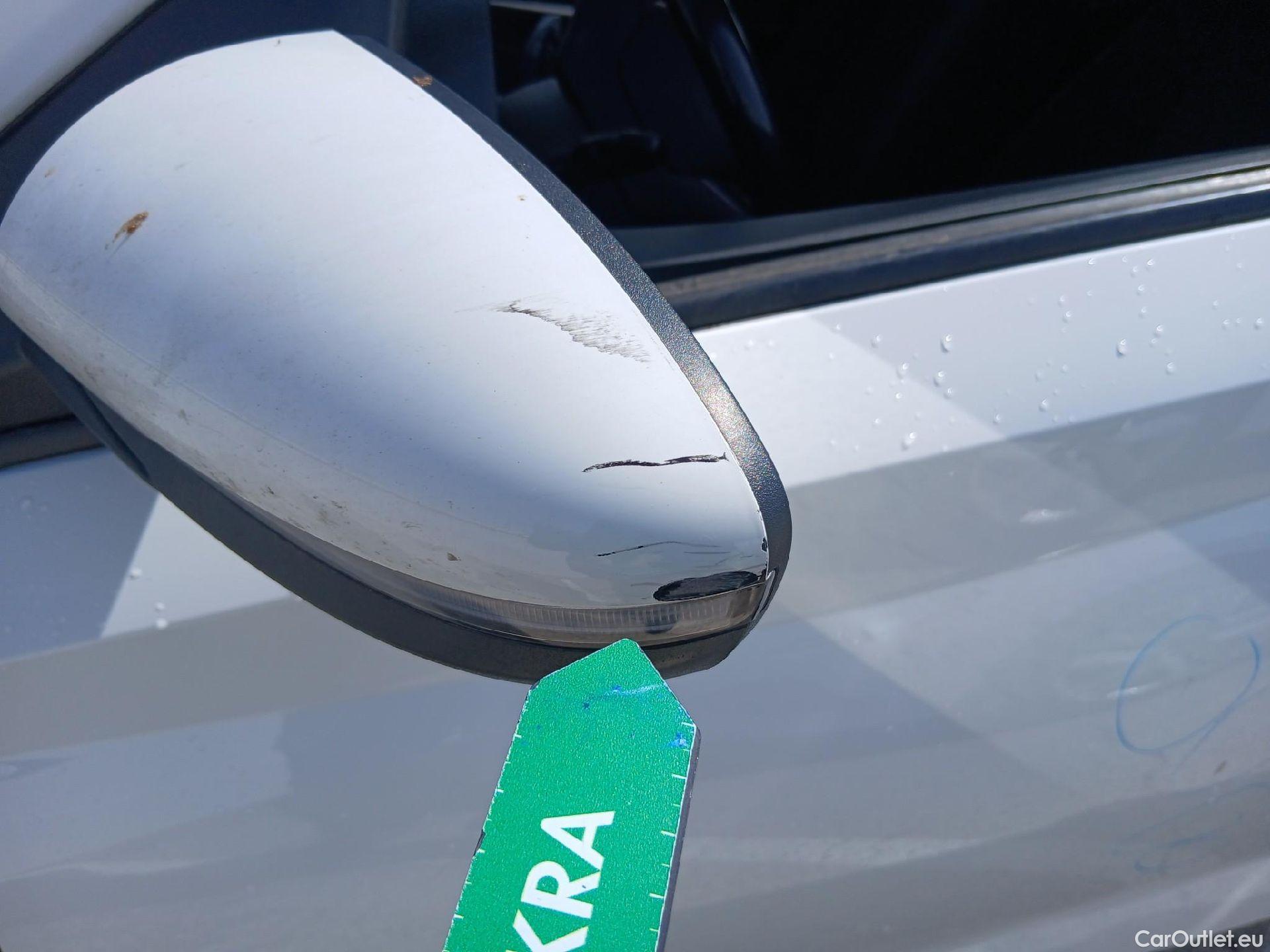  Hyundai  i20 HYUNDAI  / 2020 / 5P / berlina con portón 1.0 TGDI 74kW (100CV) 48V Essence #19