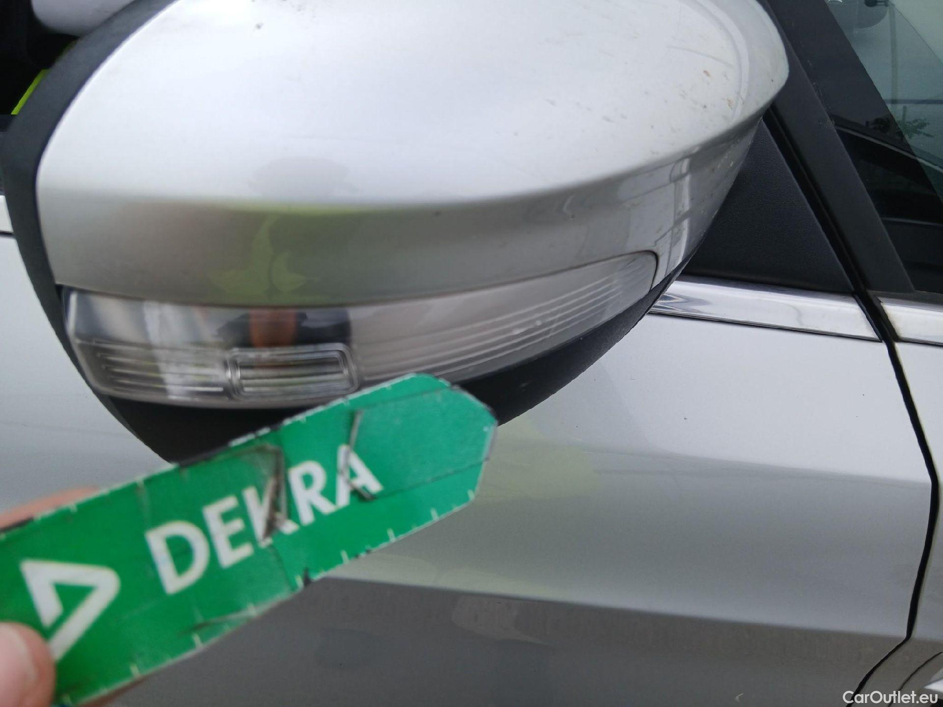  Ford  S-Max FORD  / 2010 / 5P / monovolumen 2.0 TDCi Panther 110kW Titanium #49