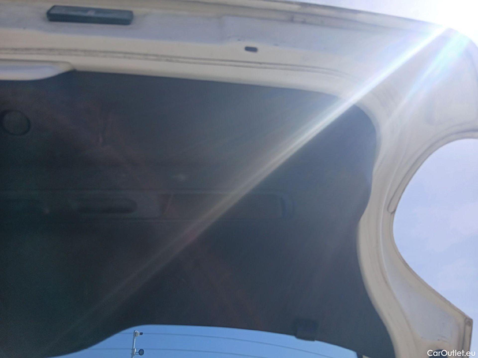  Citroen  C3 CITROEN  / 2020 / 5P / berlina con portón BlueHDi 75KW (100CV) S&S FEEL #2