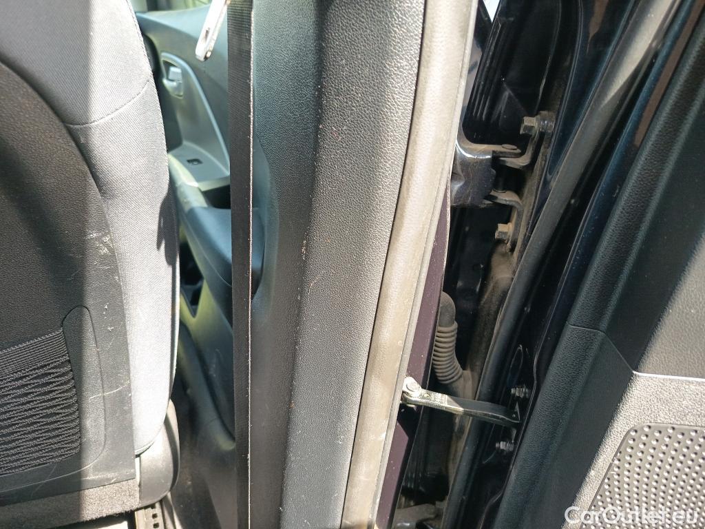  KIA  Niro KIA  Hïbrido Enchufable / 2016 / 5P / crossover 1.6 GDi Híbrido Enchufable 104kW Drive #26