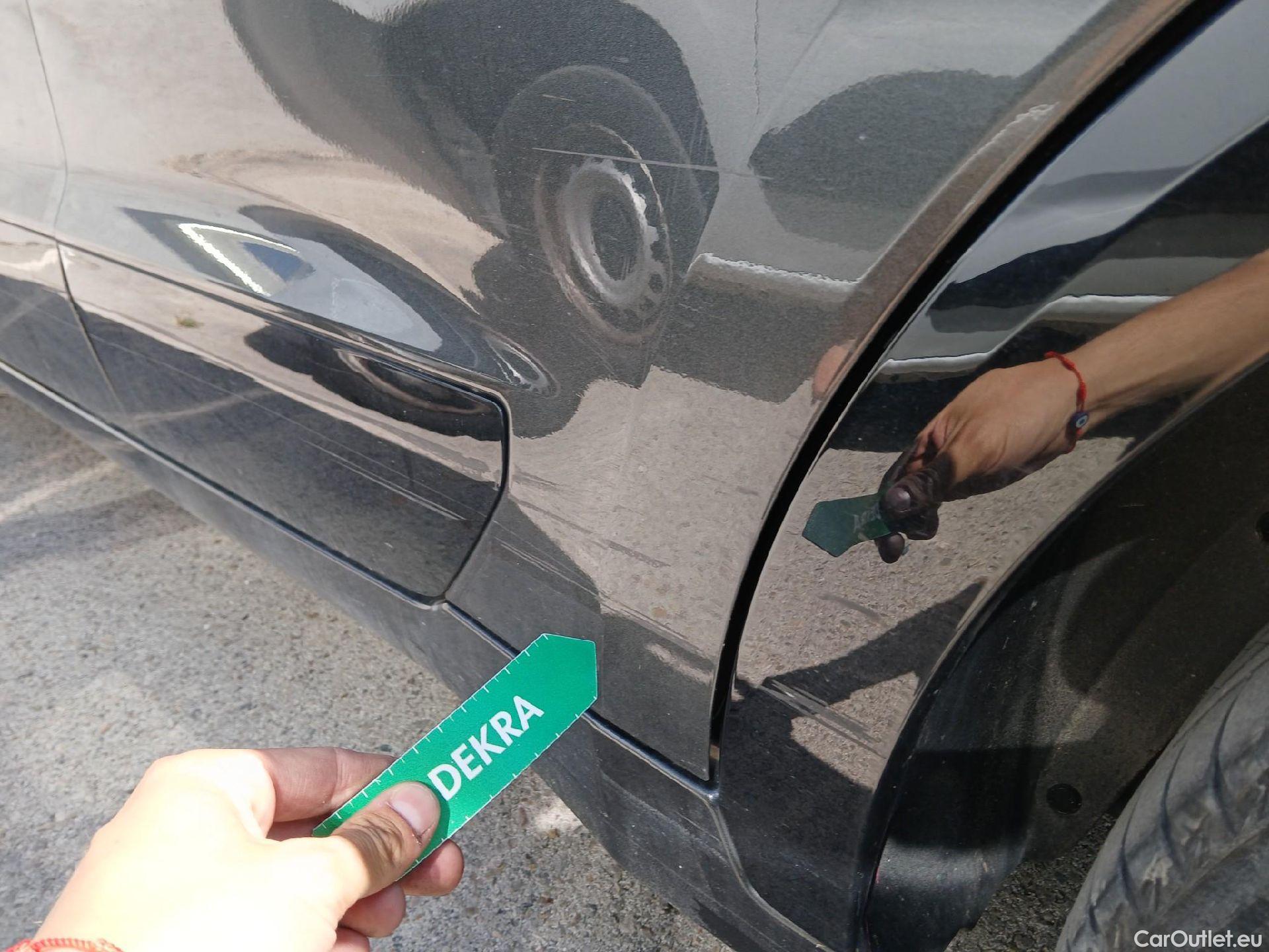  KIA  Niro KIA  / 2022 / 5P / crossover 1.6 GDi PHEV 135kW (183CV) Drive #20