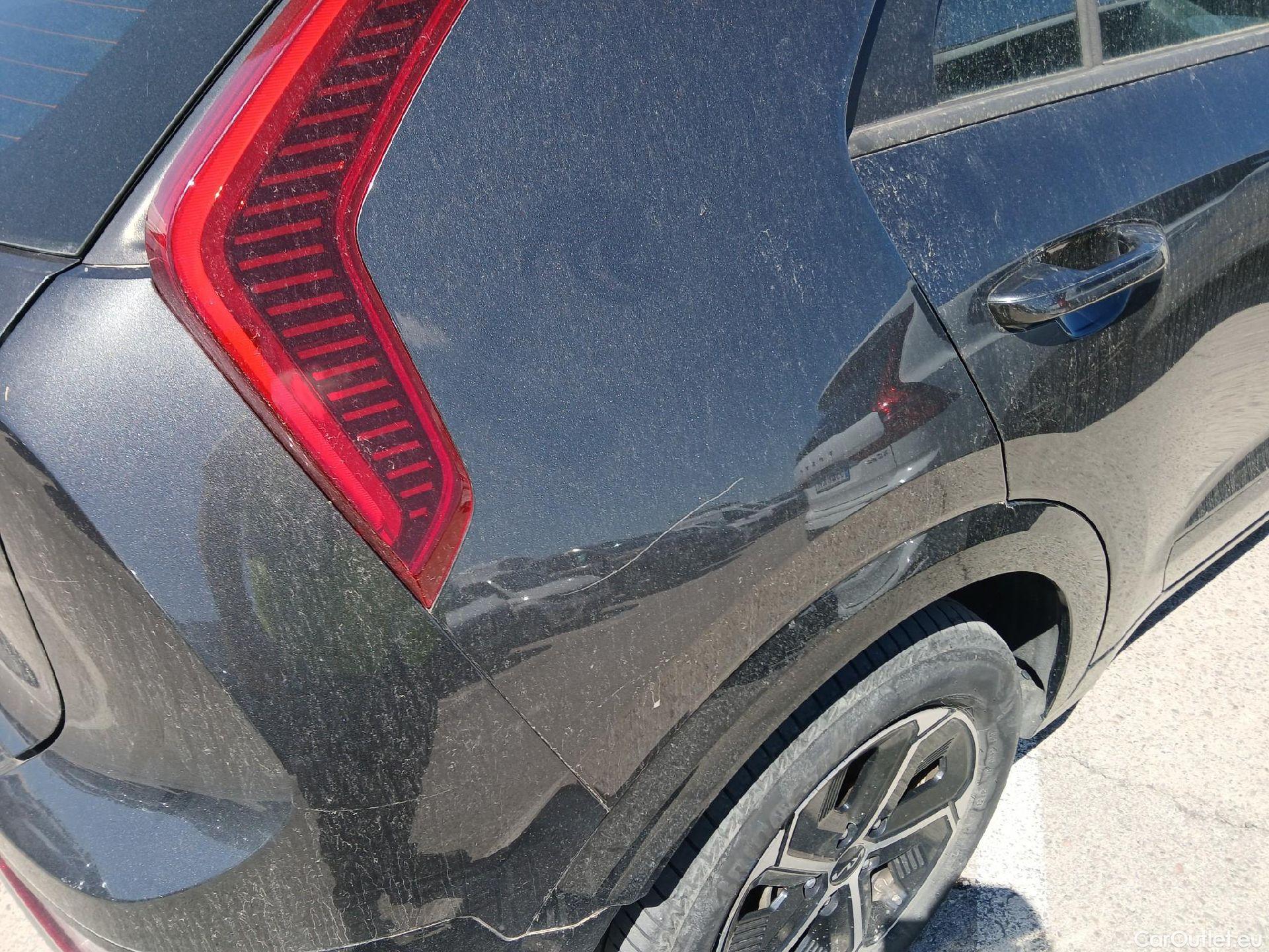  KIA  Niro KIA  / 2022 / 5P / crossover 1.6 GDi PHEV 135kW (183CV) Drive #37