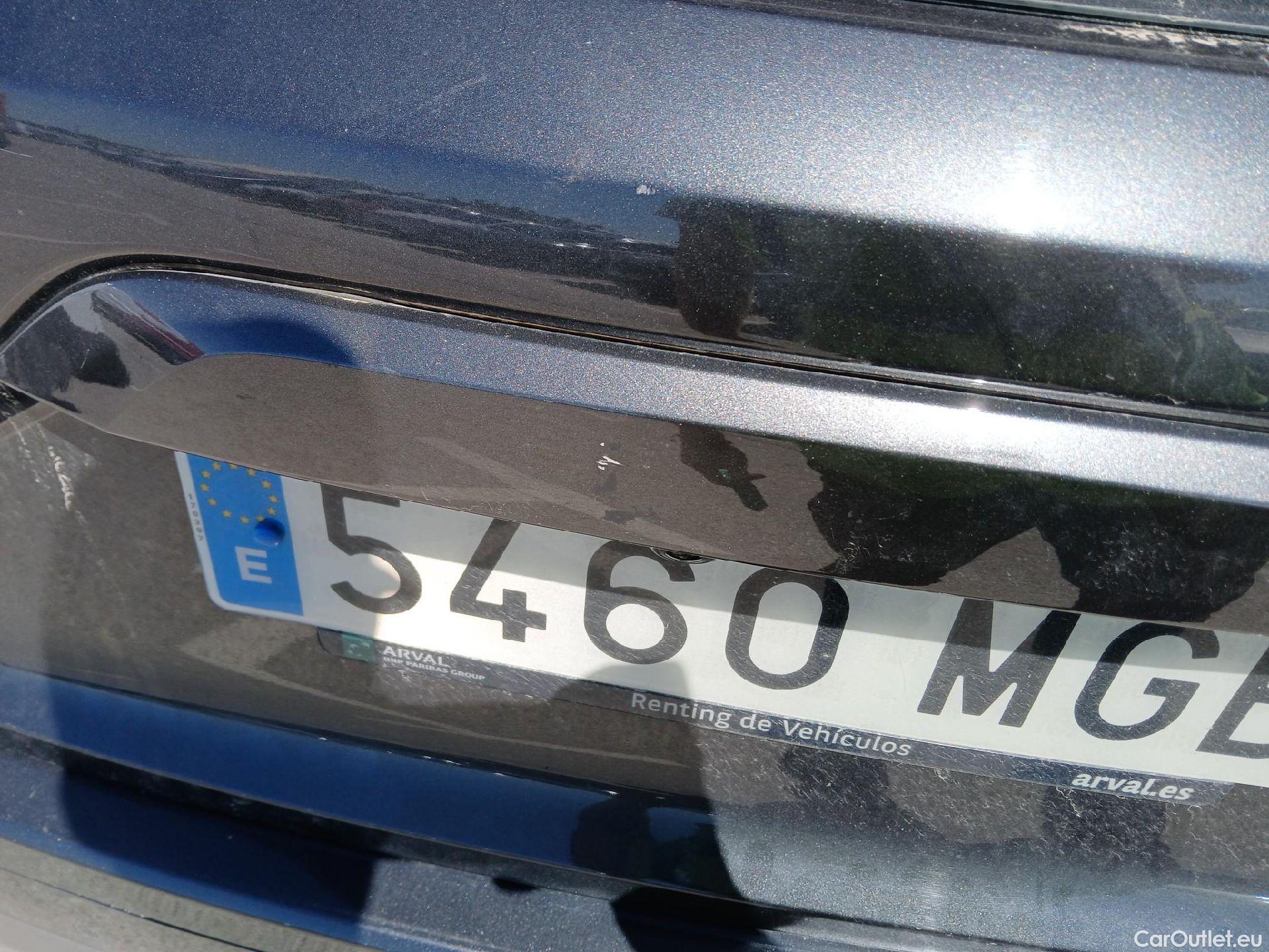  KIA  Niro KIA  / 2022 / 5P / crossover 1.6 GDi PHEV 135kW (183CV) Drive #34