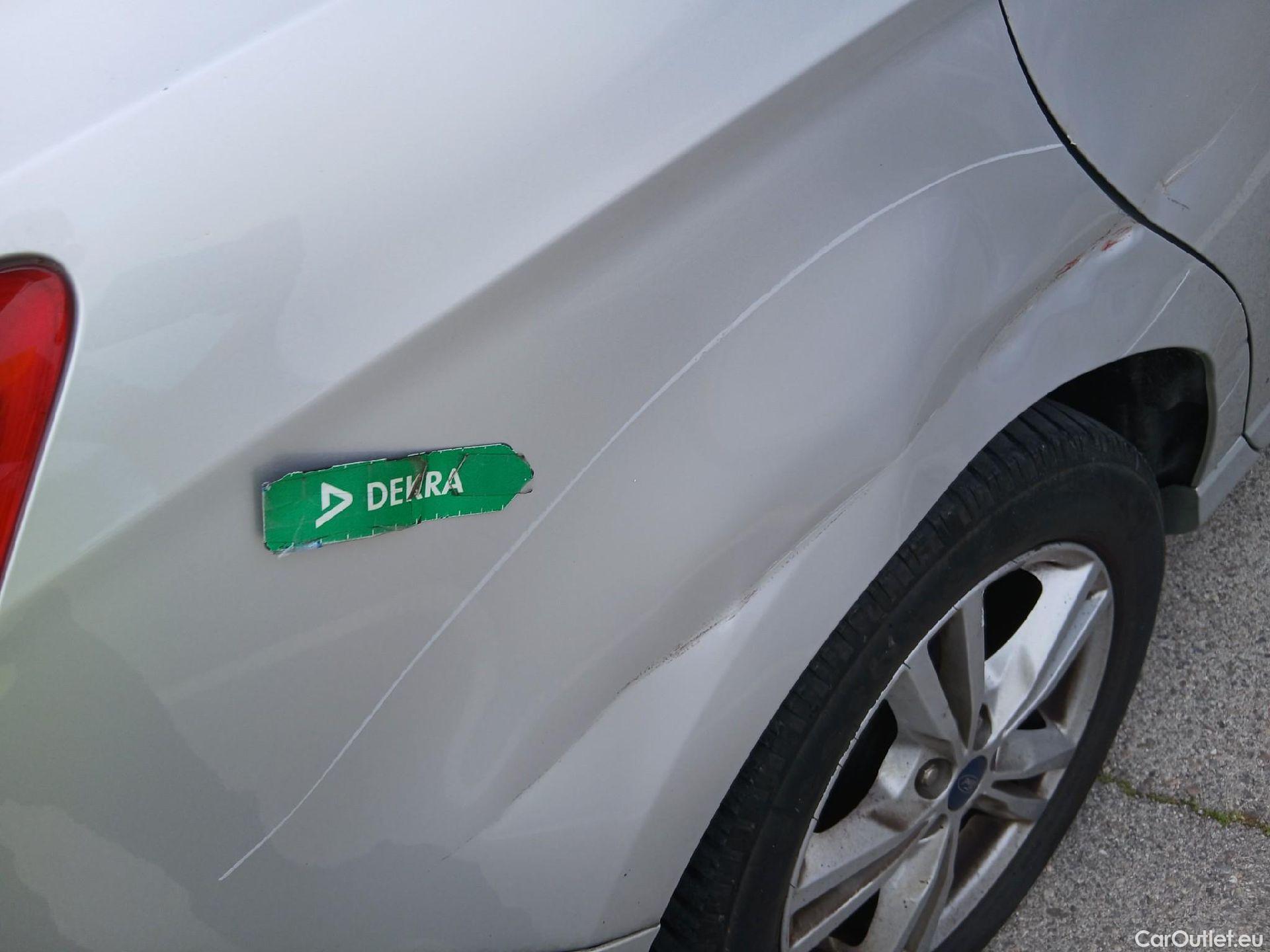  Ford  S-Max FORD  / 2010 / 5P / monovolumen 2.0 TDCi Panther 110kW Titanium #40