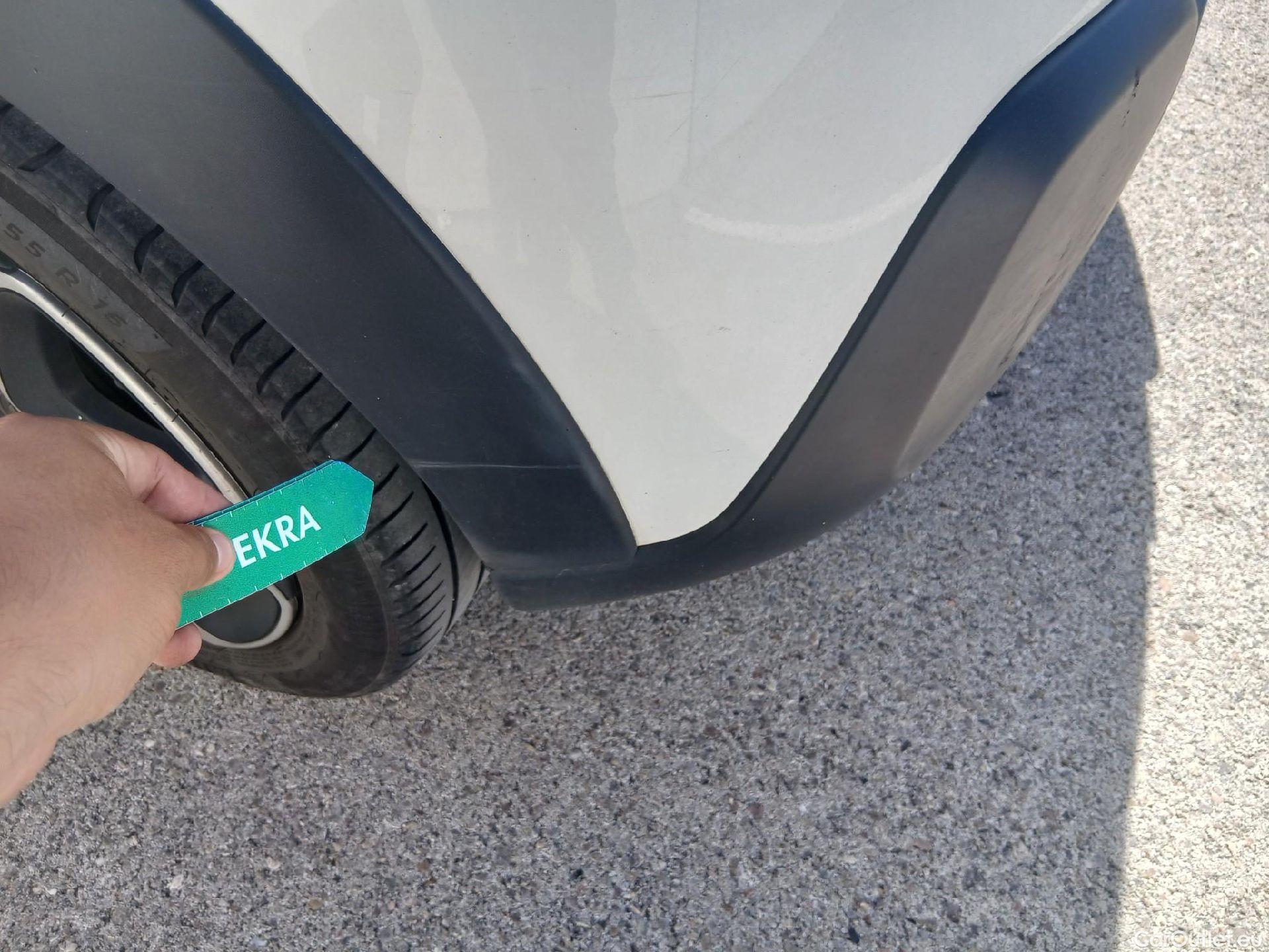  Citroen  C3 CITROEN  / 2020 / 5P / berlina con portón BlueHDi 75KW (100CV) S&S FEEL #27