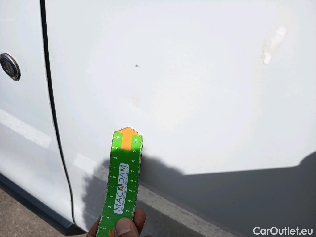  Dacia  Lodgy DACIA  / 2012 / 5P / monovolumen compacto Comfort 1.6 80kW (110CV) GLP 5Pl #37