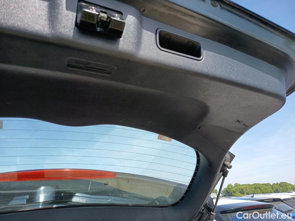  KIA  Niro KIA  Hïbrido Enchufable / 2016 / 5P / crossover 1.6 GDi Híbrido Enchufable 104kW Drive #30