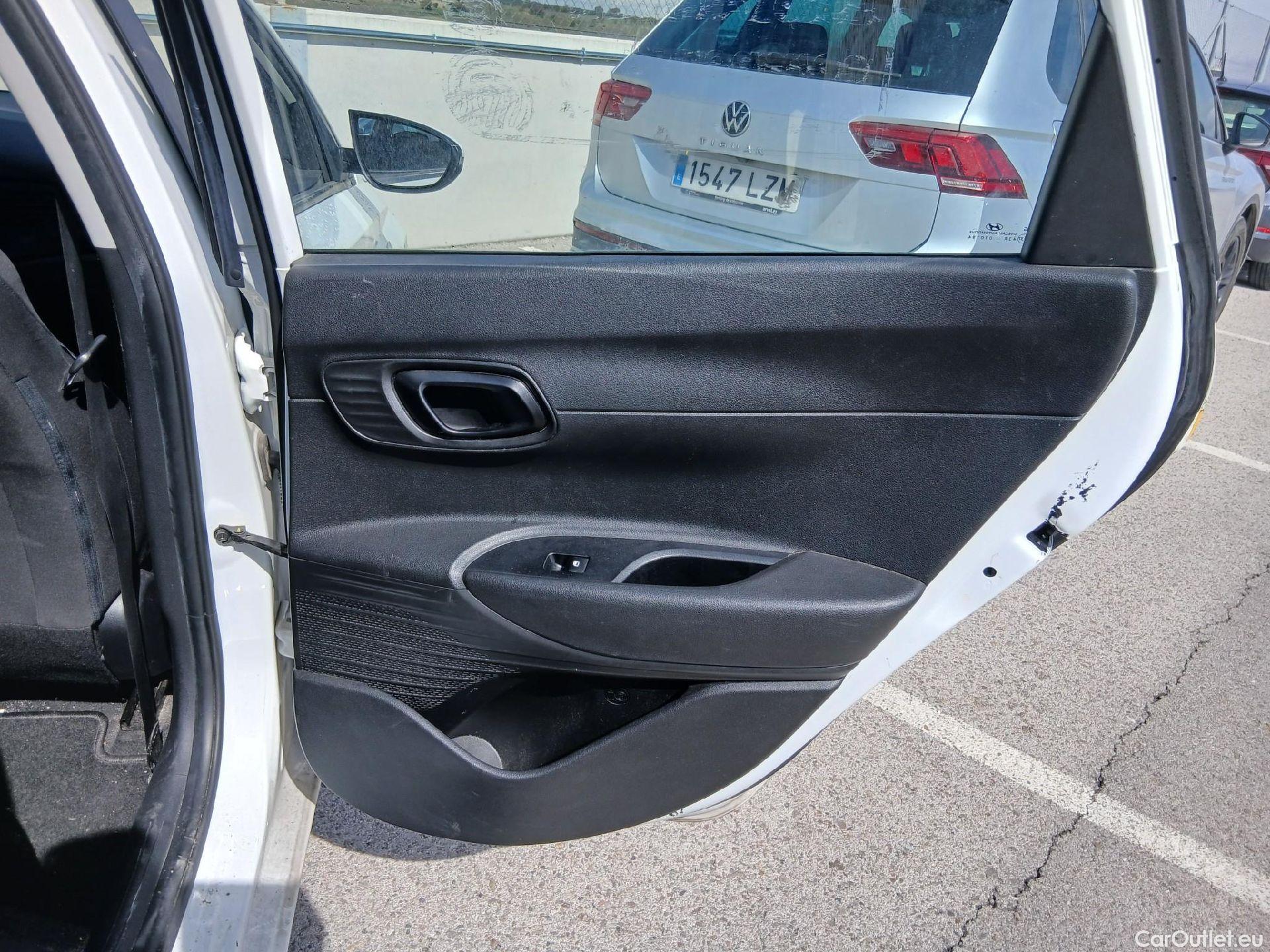  Hyundai  i20 HYUNDAI  / 2020 / 5P / berlina con portón 1.0 TGDI 74kW (100CV) 48V Essence #60