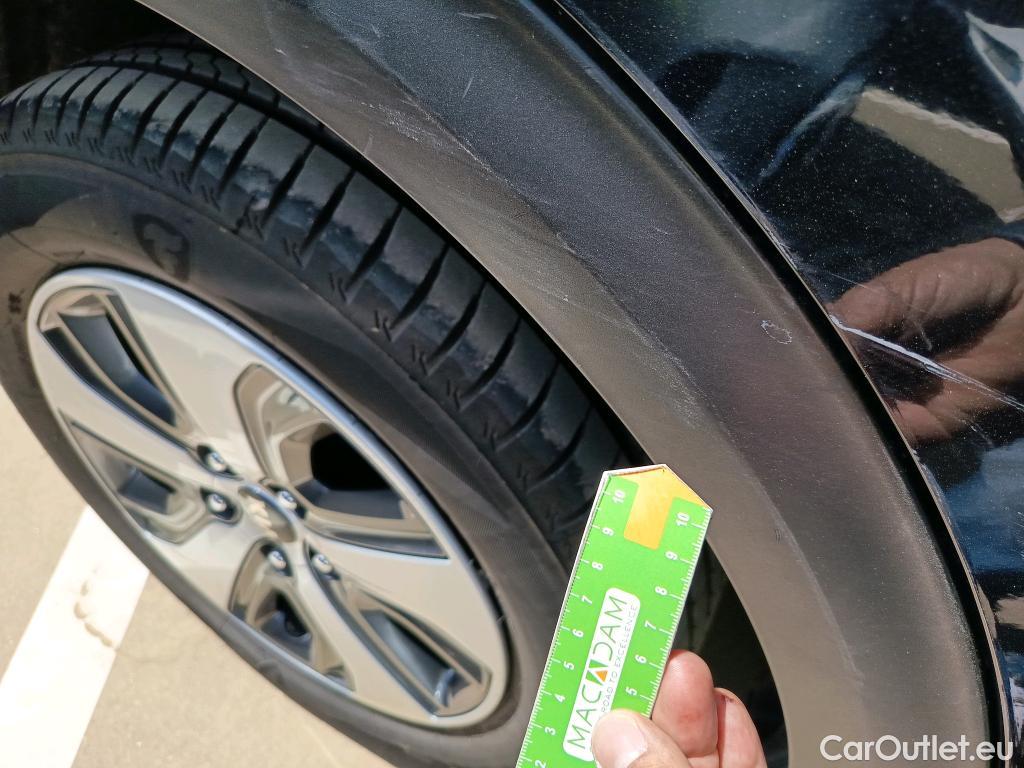  KIA  Niro KIA  Hïbrido Enchufable / 2016 / 5P / crossover 1.6 GDi Híbrido Enchufable 104kW Drive #45