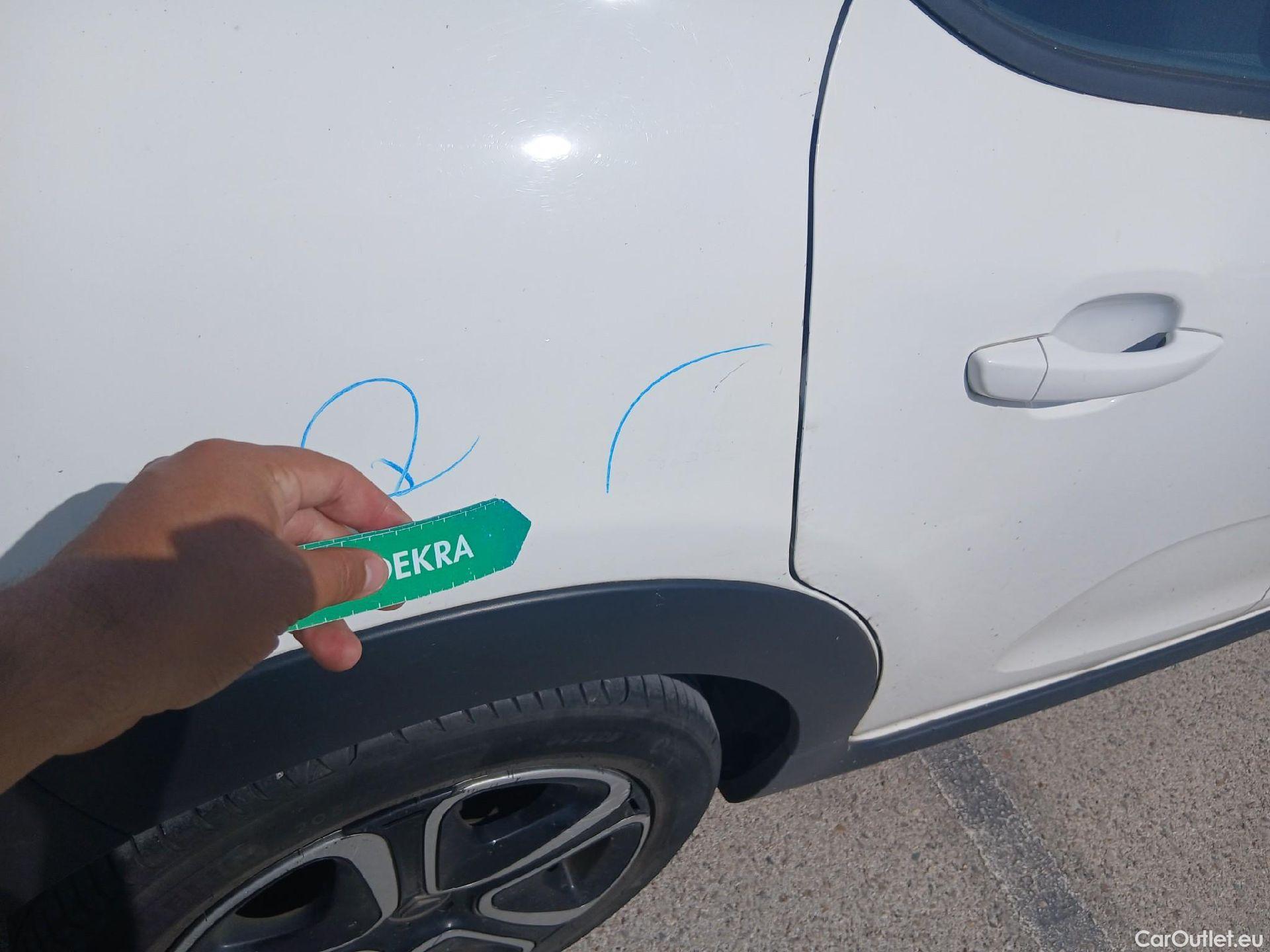  Citroen  C3 CITROEN  / 2020 / 5P / berlina con portón BlueHDi 75KW (100CV) S&S FEEL #36