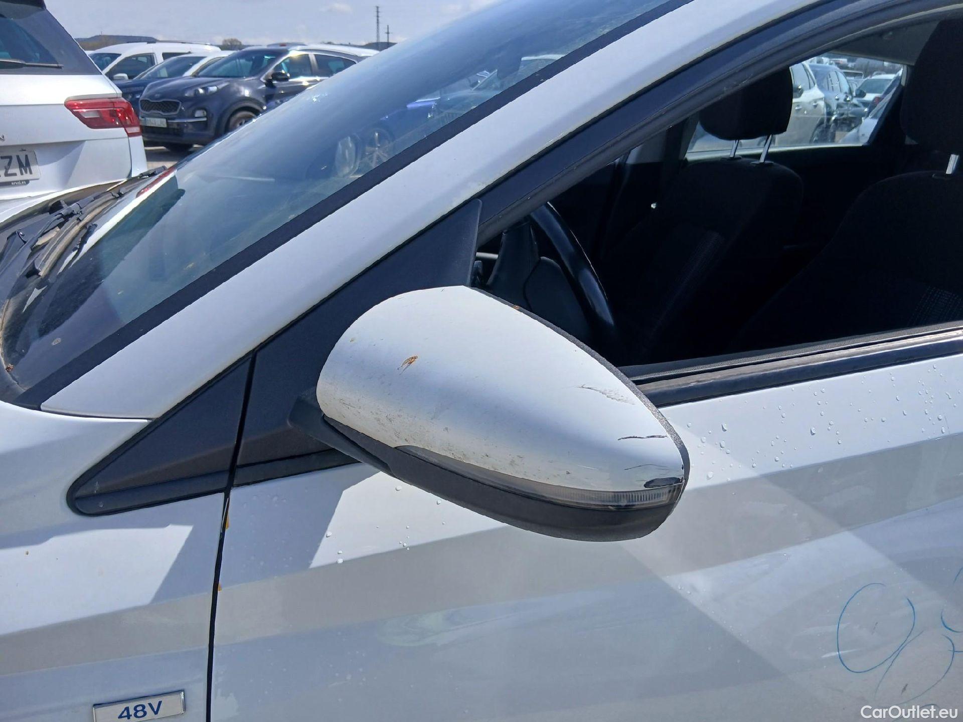  Hyundai  i20 HYUNDAI  / 2020 / 5P / berlina con portón 1.0 TGDI 74kW (100CV) 48V Essence #20