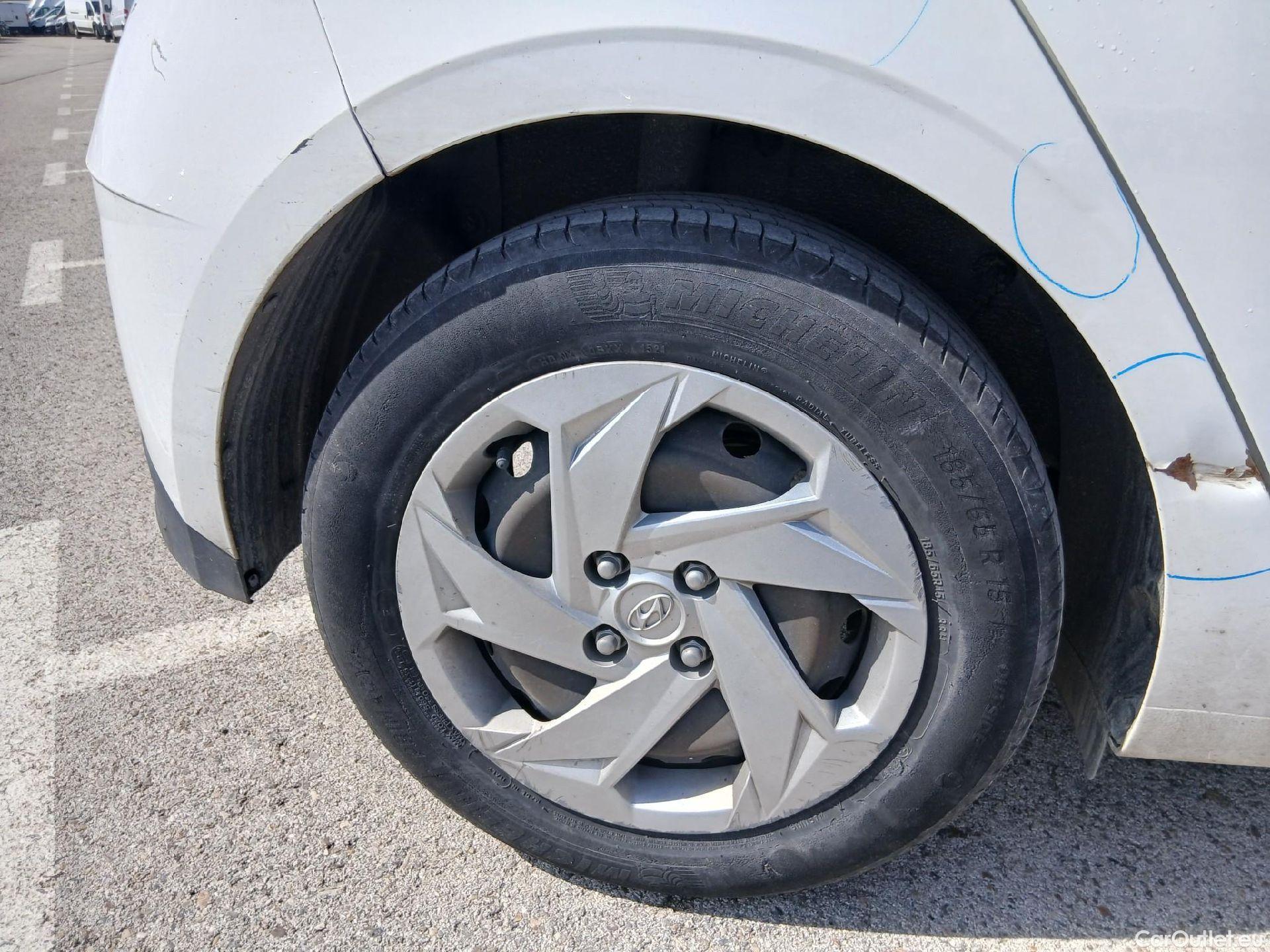  Hyundai  i20 HYUNDAI  / 2020 / 5P / berlina con portón 1.0 TGDI 74kW (100CV) 48V Essence #53