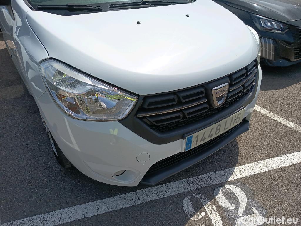  Dacia  Lodgy DACIA  / 2012 / 5P / monovolumen compacto Comfort 1.6 80kW (110CV) GLP 5Pl #18