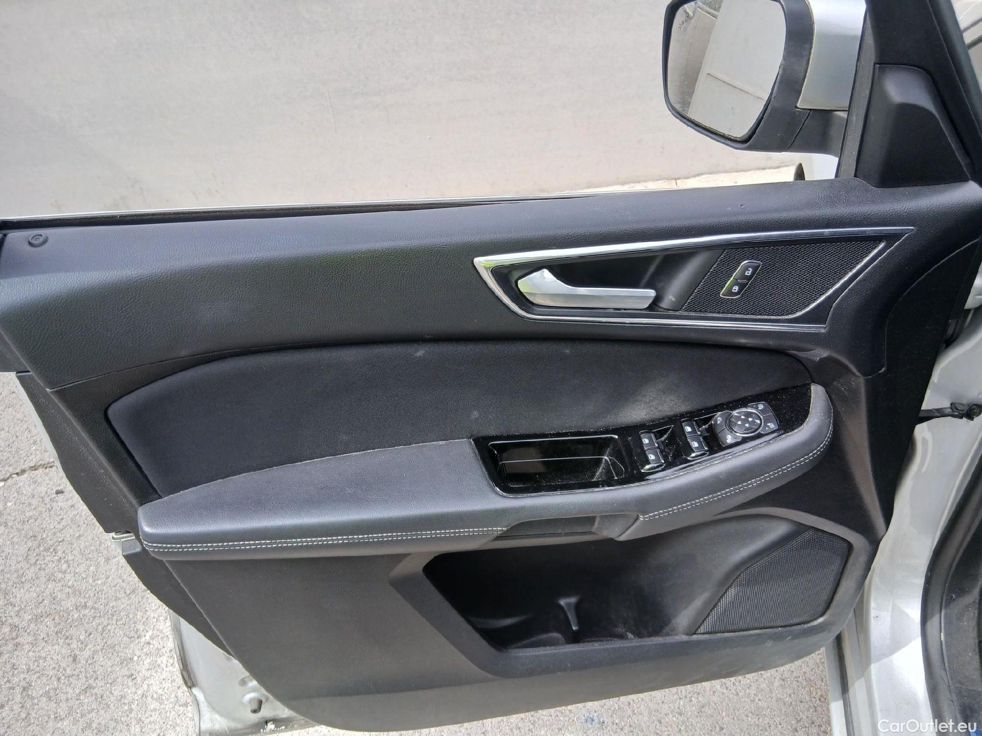  Ford  S-Max FORD  / 2010 / 5P / monovolumen 2.0 TDCi Panther 110kW Titanium #16