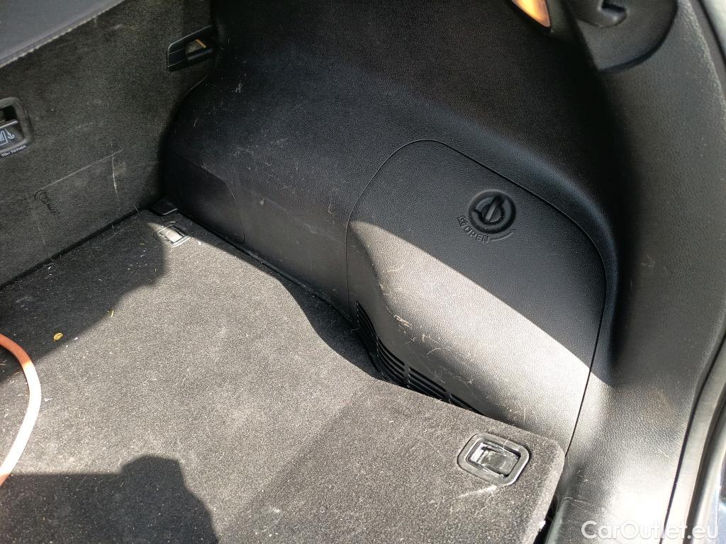  KIA  Niro KIA  Hïbrido Enchufable / 2016 / 5P / crossover 1.6 GDi Híbrido Enchufable 104kW Drive #22