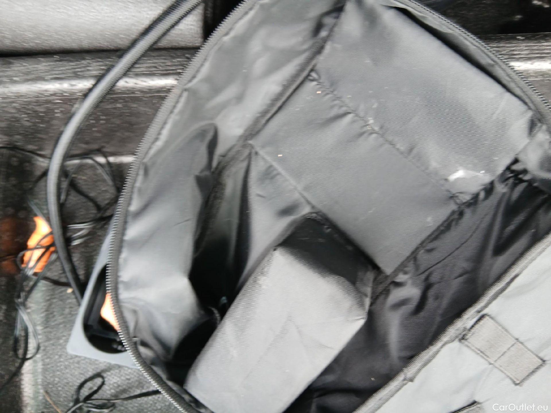  KIA  Sportage KIA  / 2022 / 5P / todoterreno 1.6 T-GDi HEV 171kW (230CV) Tech 4X4 #2