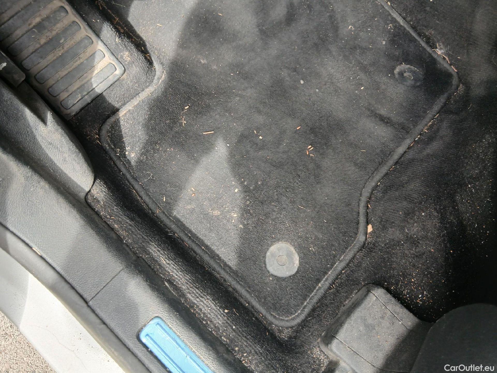  Ford  S-Max FORD  / 2010 / 5P / monovolumen 2.0 TDCi Panther 110kW Titanium #22