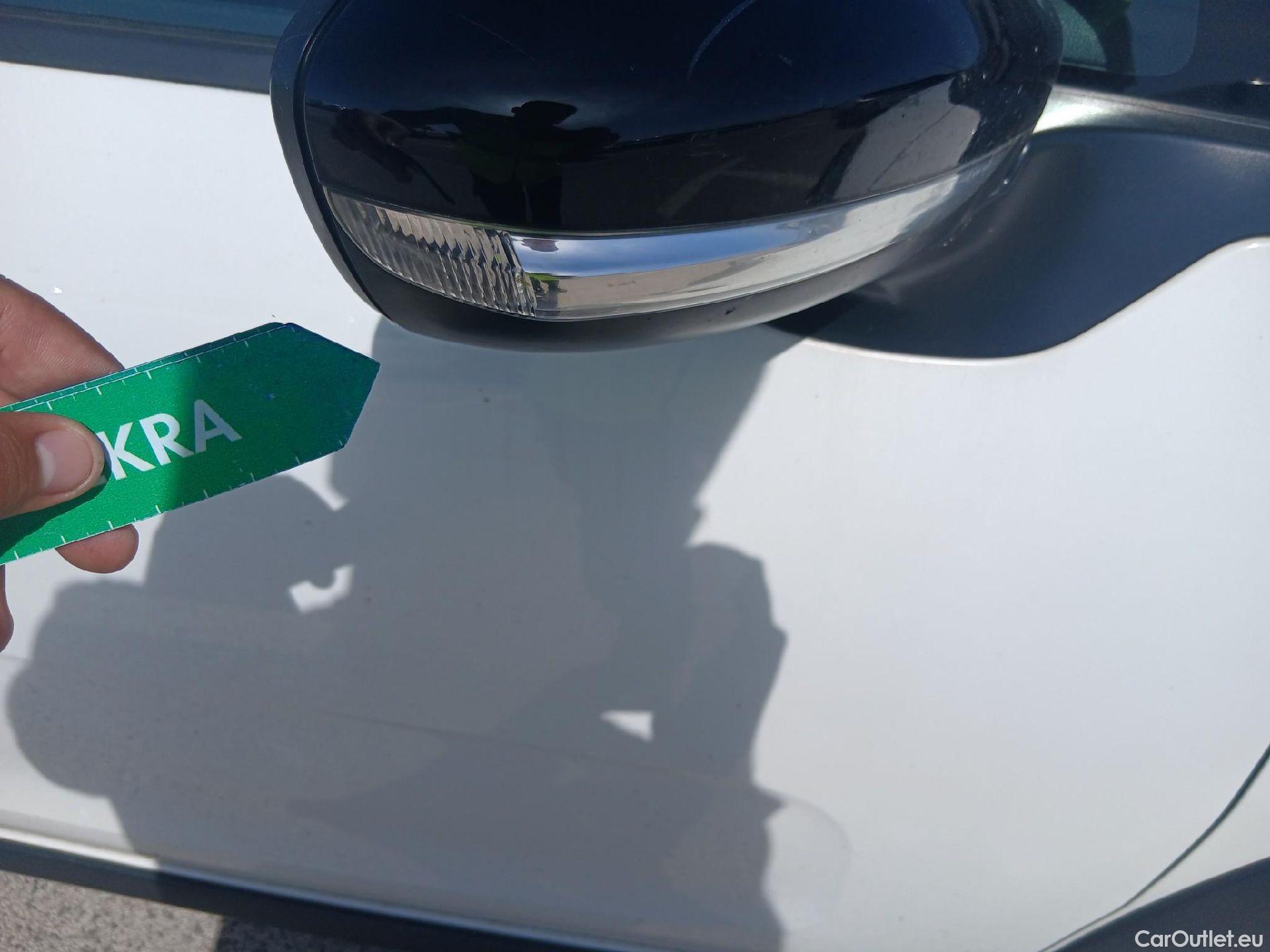  Citroen  C3 CITROEN  / 2020 / 5P / berlina con portón BlueHDi 75KW (100CV) S&S FEEL #45