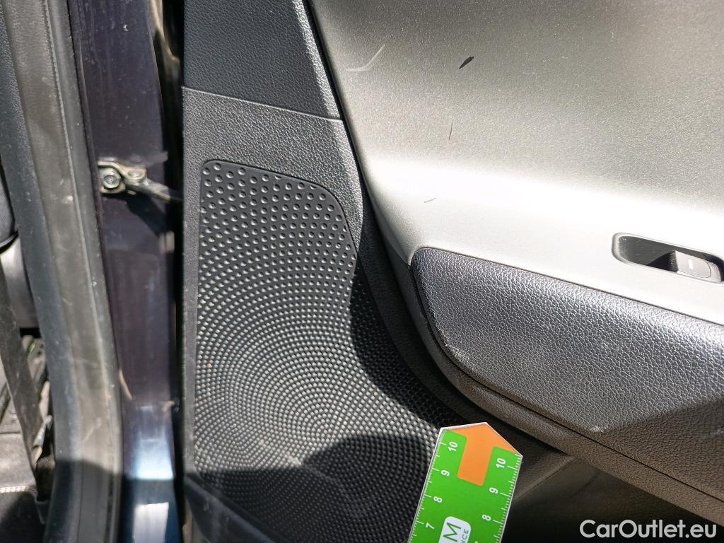  KIA  Niro KIA  Hïbrido Enchufable / 2016 / 5P / crossover 1.6 GDi Híbrido Enchufable 104kW Drive #29