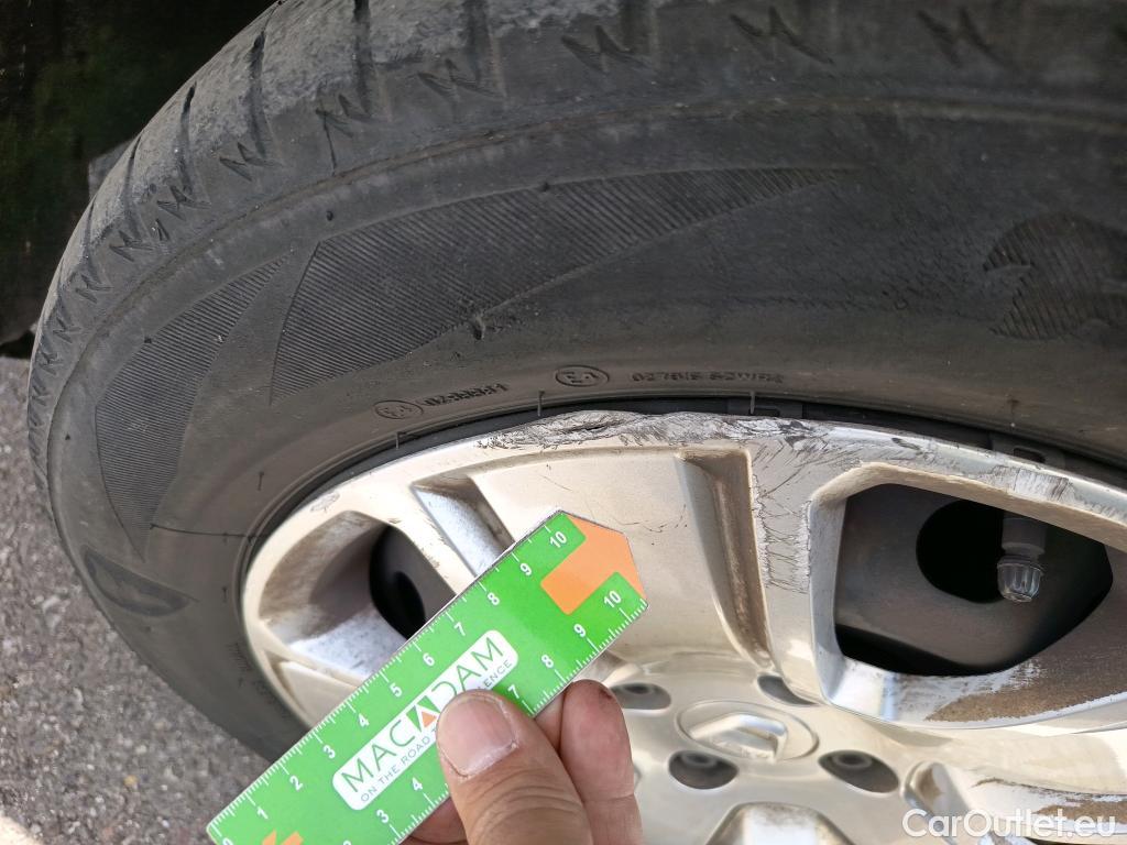  Dacia  Lodgy DACIA  / 2012 / 5P / monovolumen compacto Comfort 1.6 80kW (110CV) GLP 5Pl #23