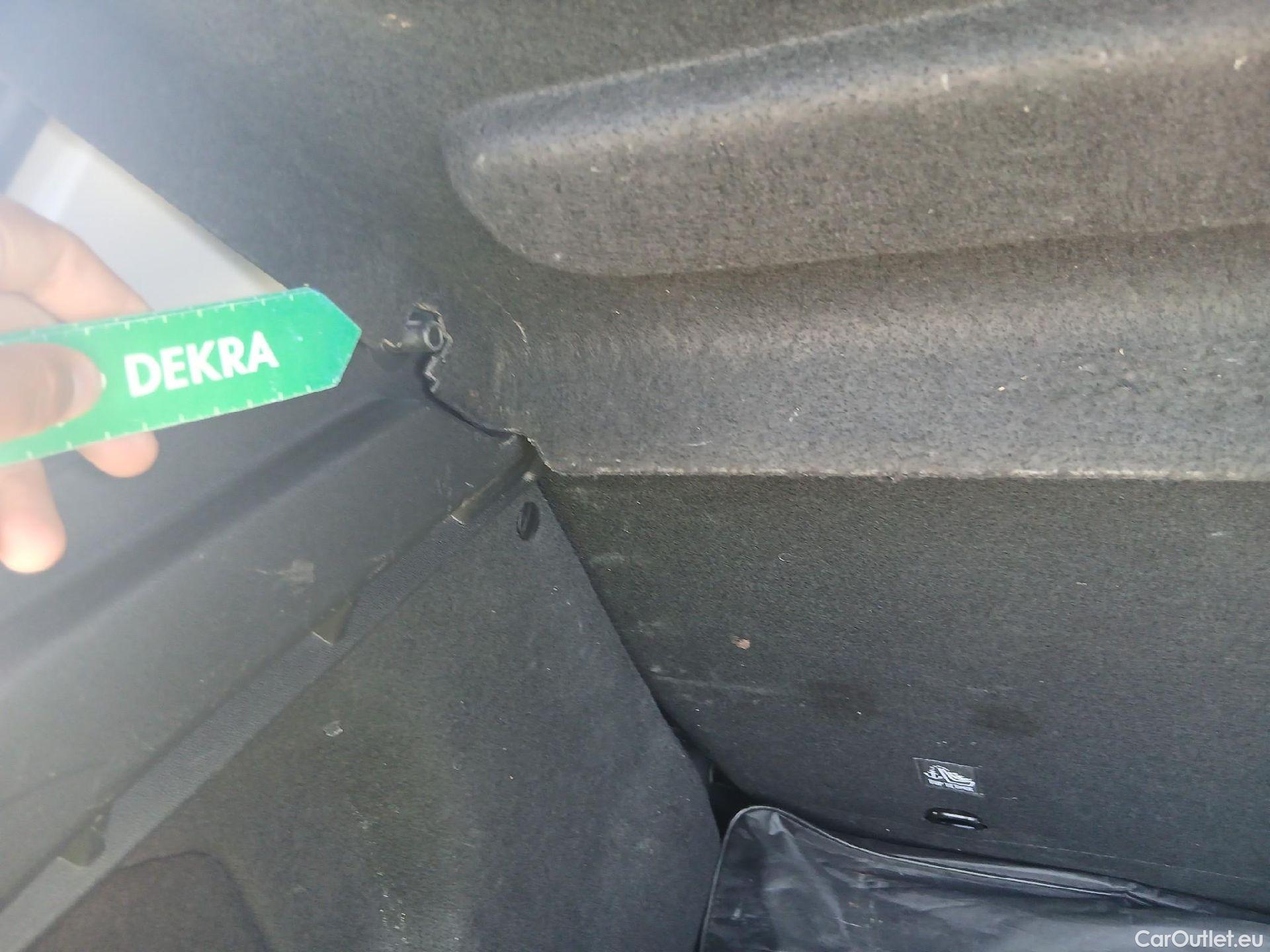  Citroen  C3 CITROEN  / 2020 / 5P / berlina con portón BlueHDi 75KW (100CV) S&S FEEL #4