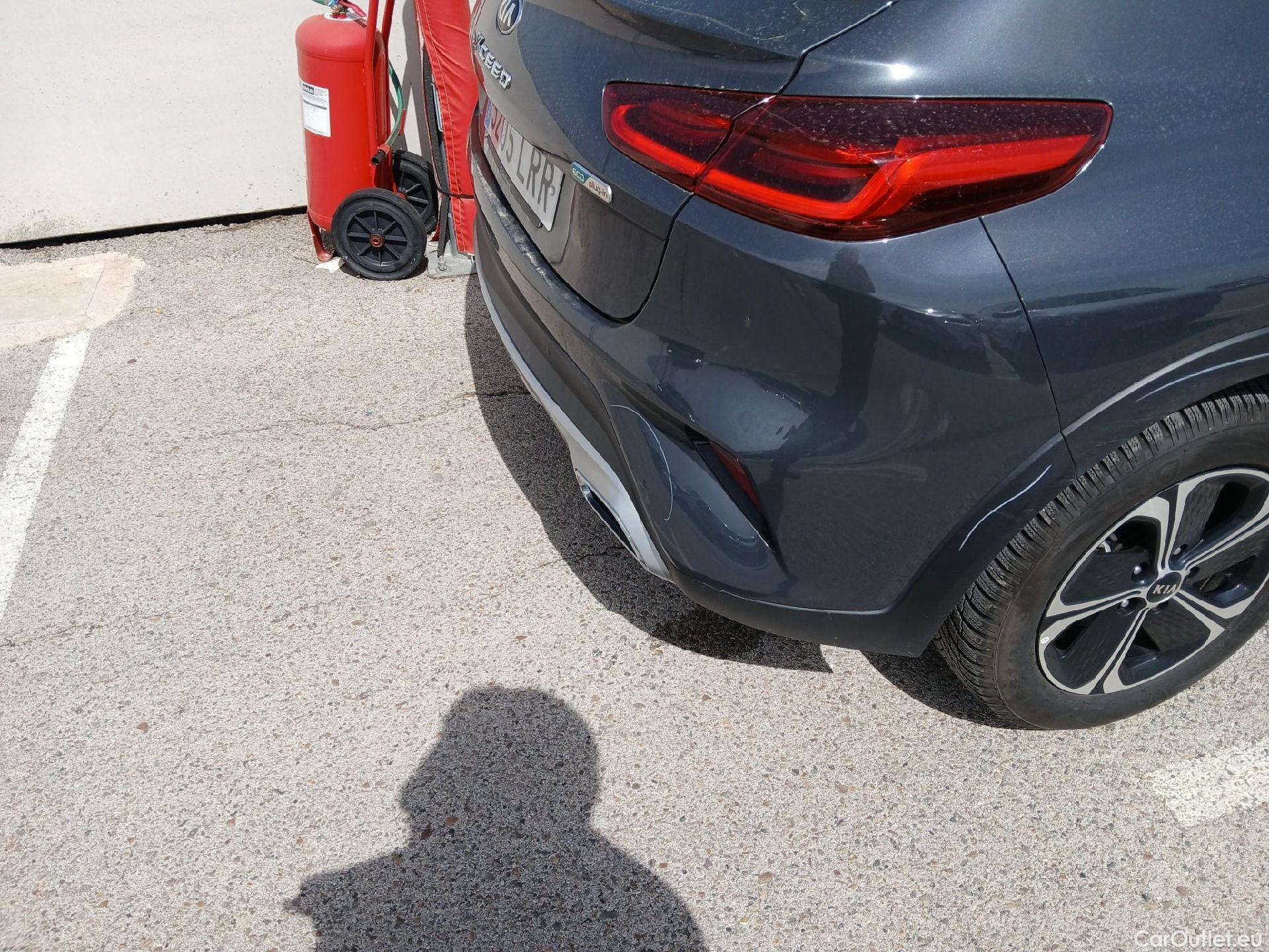  KIA  XCeed KIA  1.6 GDi PHEV 104kW (141CV) eDrive #26