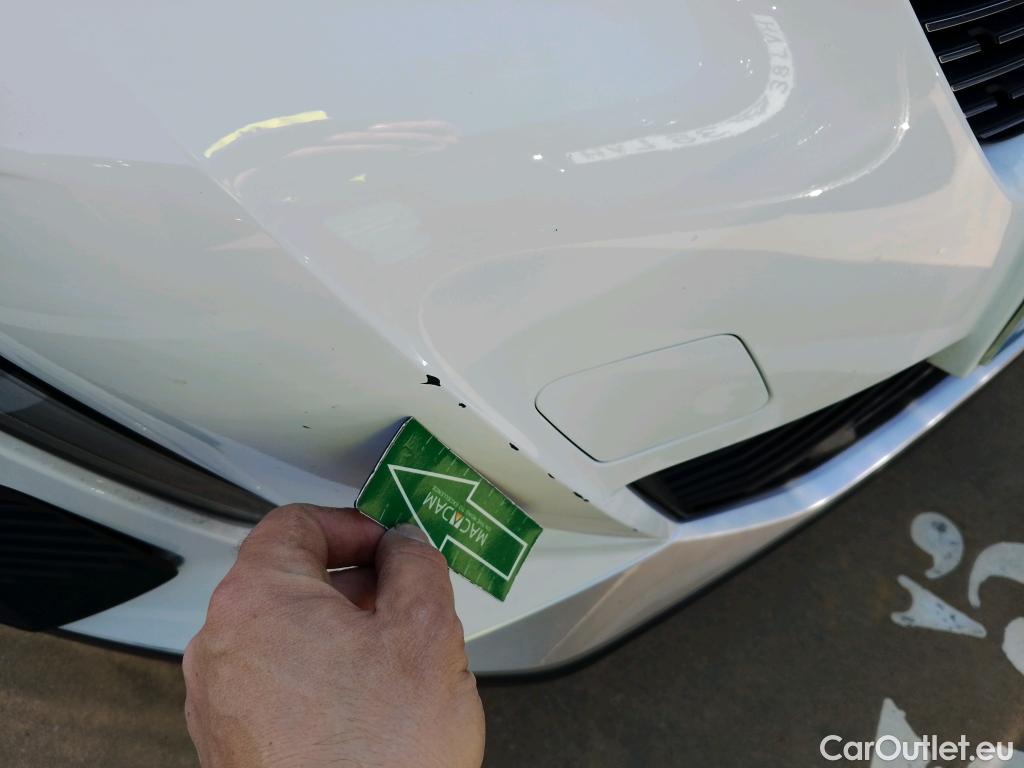  Peugeot  2008 PEUGEOT  / 2019 / 5P / todoterreno Allure BlueHDI 81kW (110CV) #9