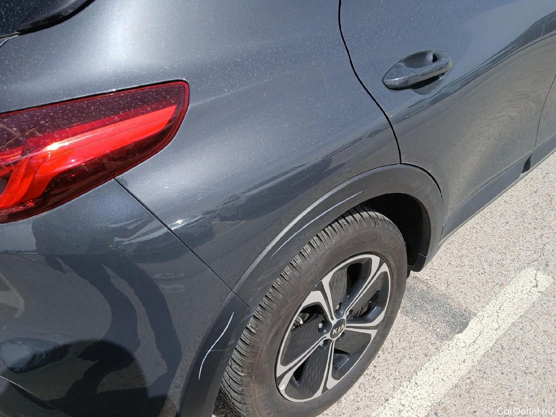  KIA  XCeed KIA  1.6 GDi PHEV 104kW (141CV) eDrive #28