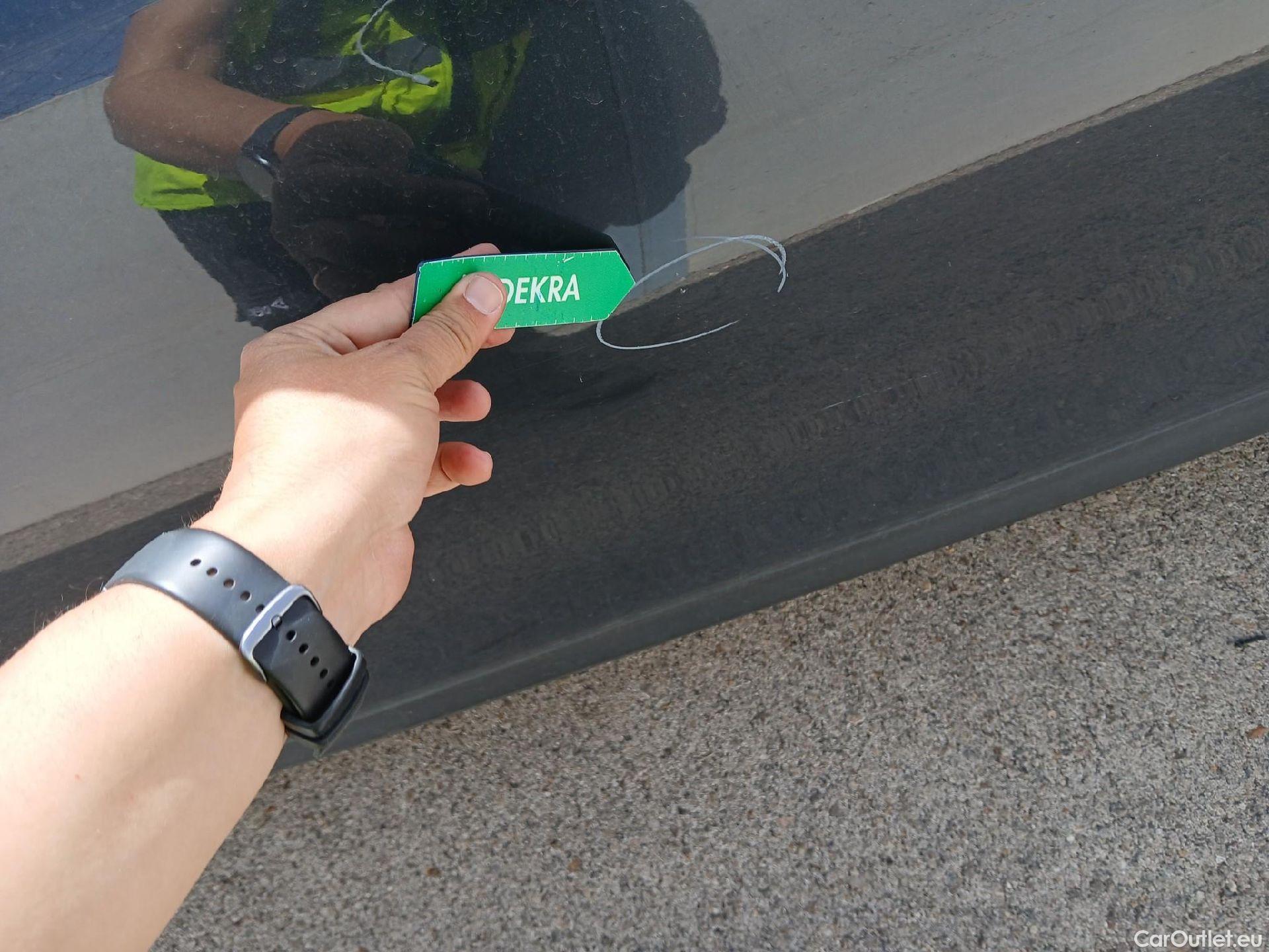  KIA  XCeed KIA  1.6 GDi PHEV 104kW (141CV) eDrive #16