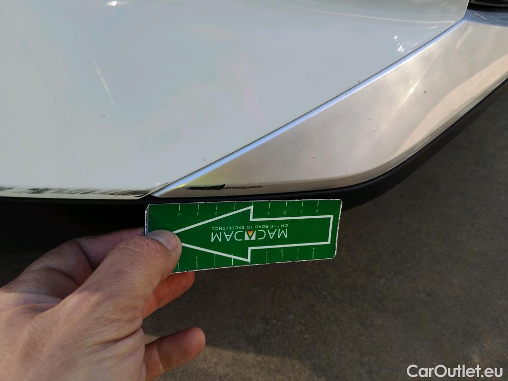  Peugeot  2008 PEUGEOT  / 2019 / 5P / todoterreno Allure BlueHDI 81kW (110CV) #26