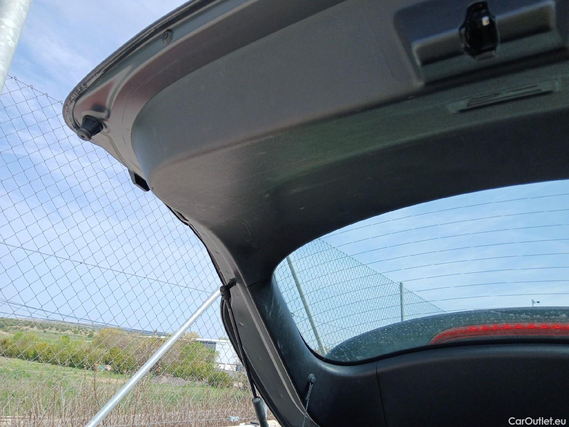  KIA  XCeed KIA  1.6 GDi PHEV 104kW (141CV) eDrive #4