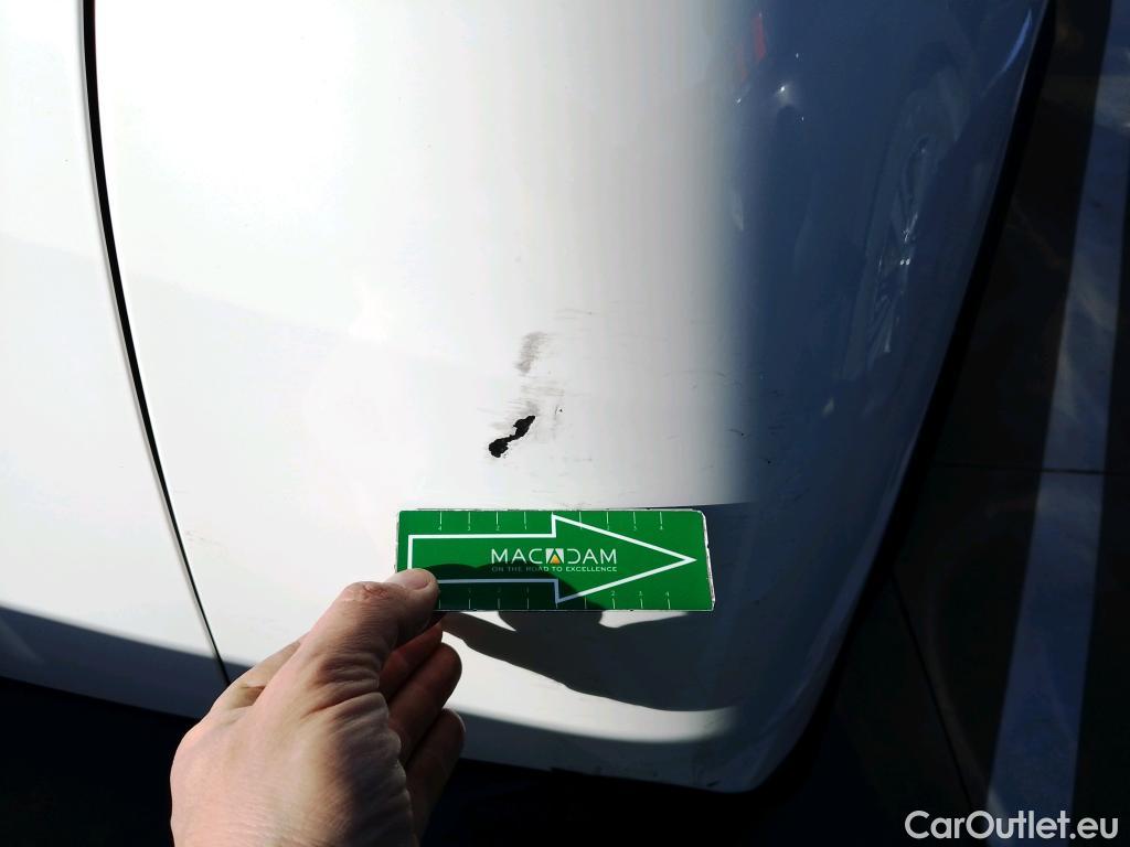  Peugeot  2008 PEUGEOT  / 2019 / 5P / todoterreno Allure BlueHDI 81kW (110CV) #11