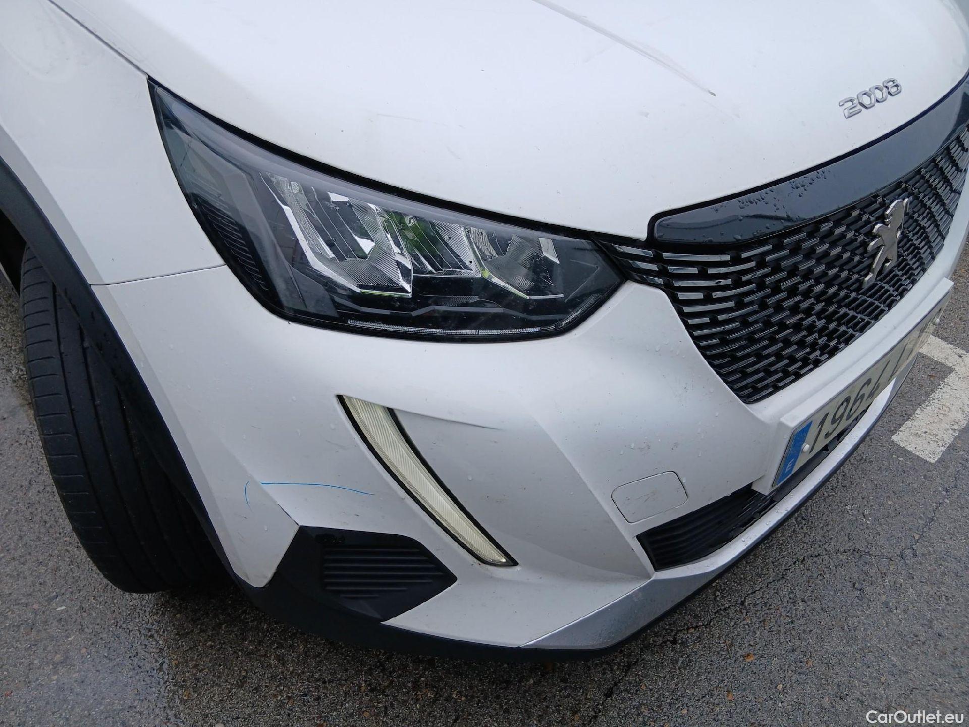  Peugeot  2008 PEUGEOT  / 2019 / 5P / todoterreno Allure BlueHDI 81kW (110CV) #5