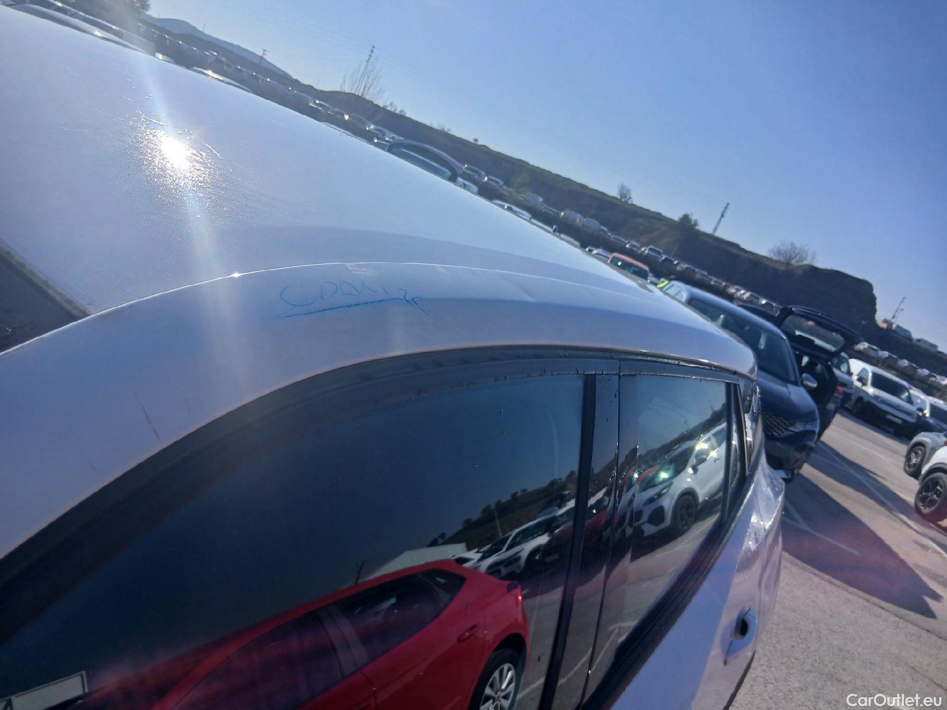  Peugeot  2008 PEUGEOT  / 2019 / 5P / todoterreno Active BlueHDI 81kW (110CV) #26