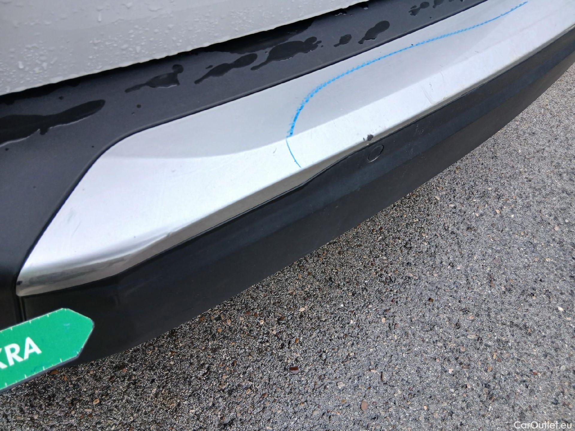  Peugeot  2008 PEUGEOT  / 2019 / 5P / todoterreno Allure BlueHDI 81kW (110CV) #15