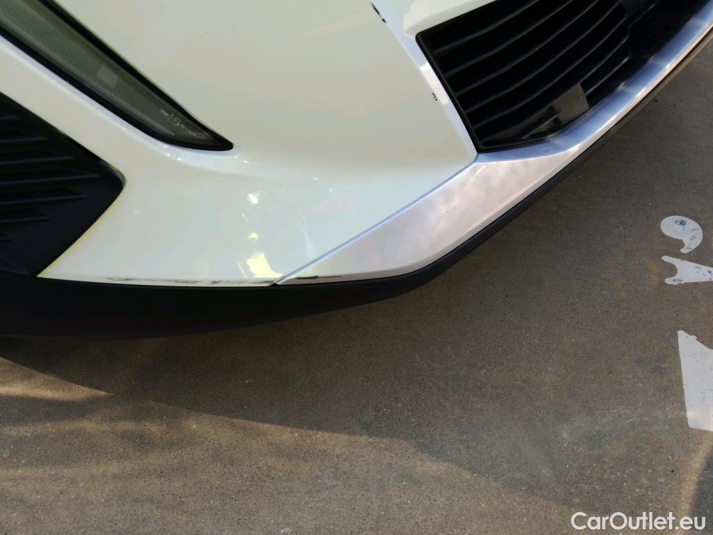  Peugeot  2008 PEUGEOT  / 2019 / 5P / todoterreno Allure BlueHDI 81kW (110CV) #25