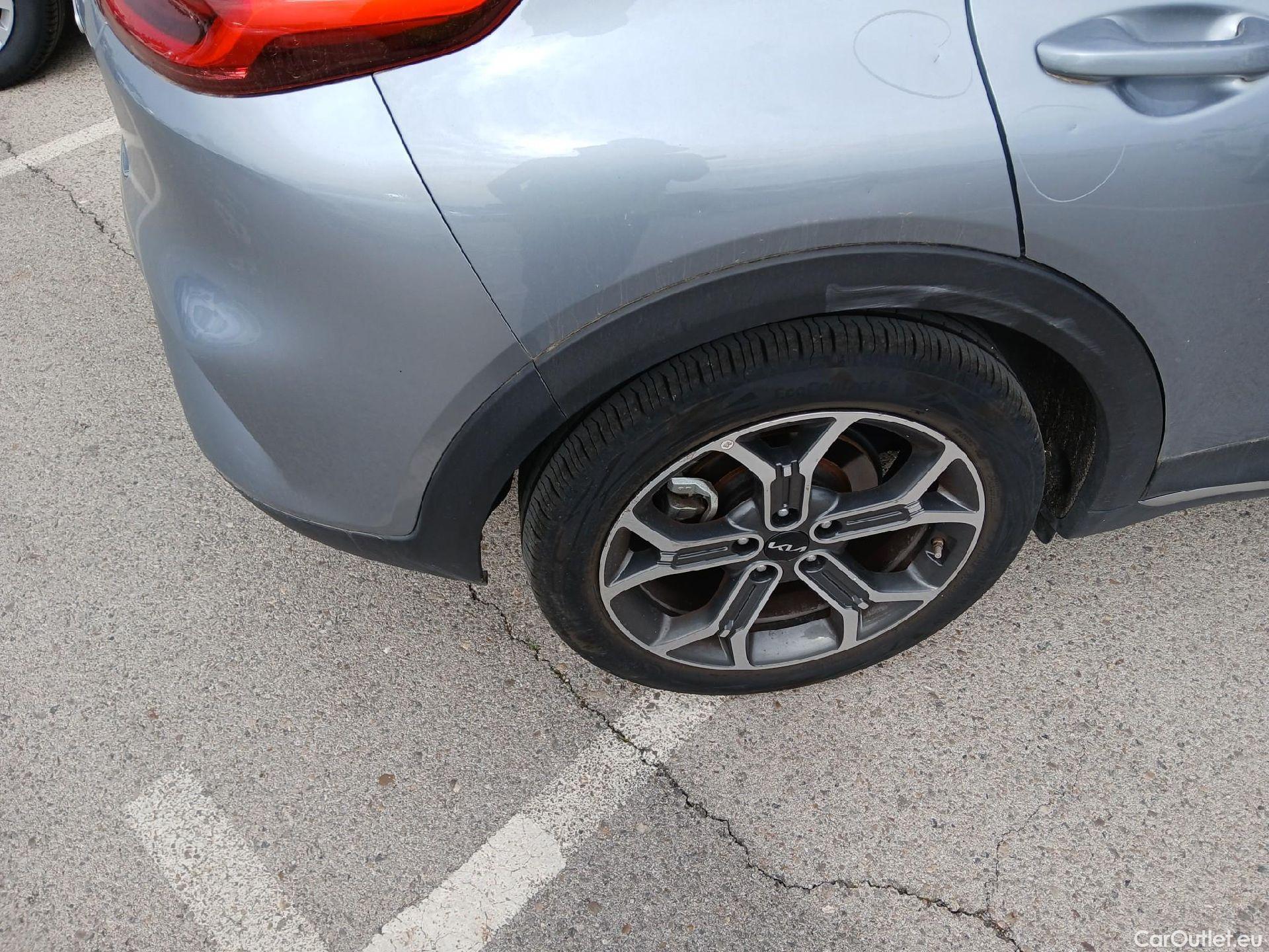  KIA  XCeed KIA  / 2019 / 5P / todoterreno 1.6 GDi PHEV 104kW (141CV) eTech #23