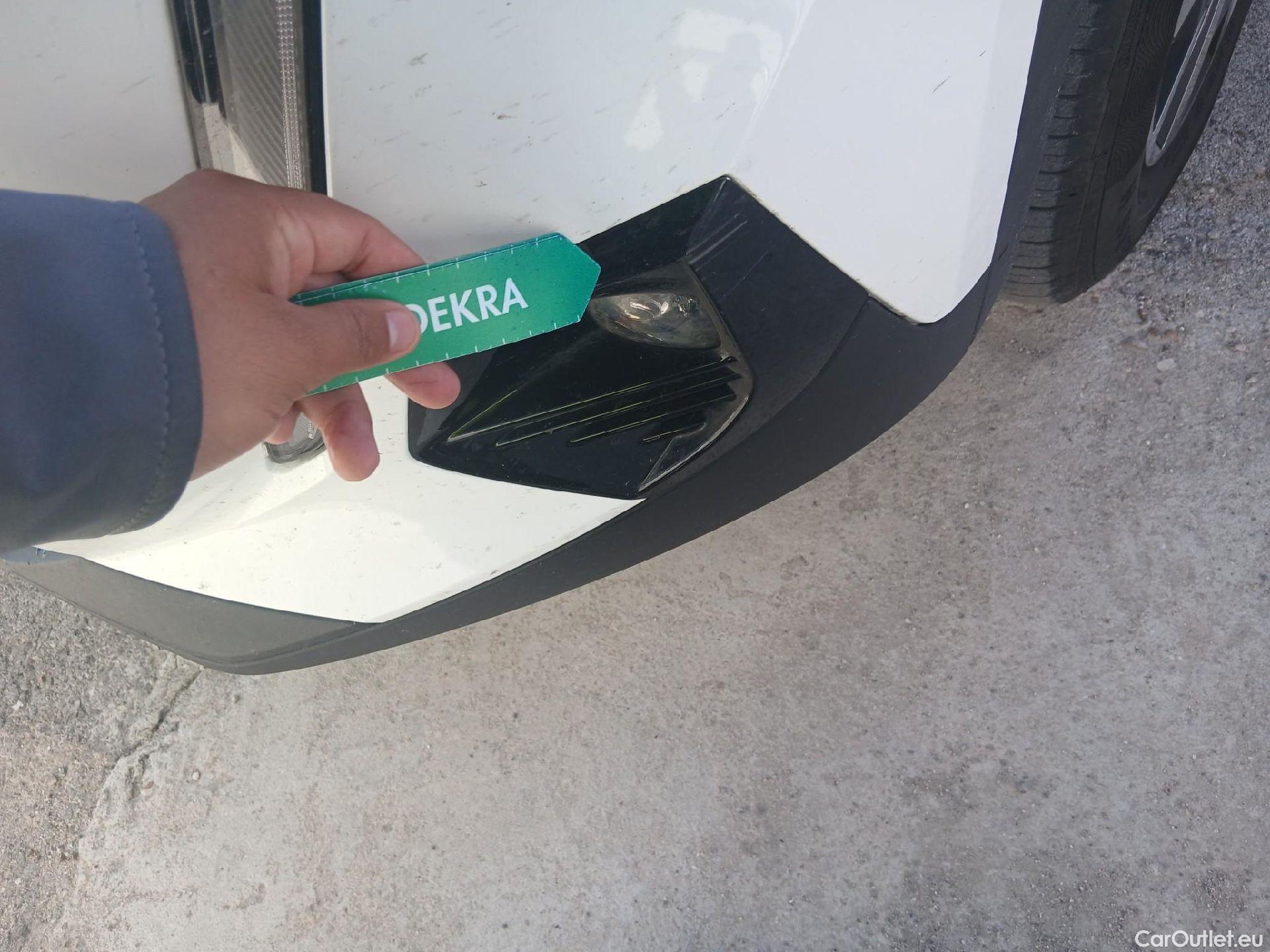  Peugeot  2008 PEUGEOT  / 2019 / 5P / todoterreno Active BlueHDI 81kW (110CV) #7