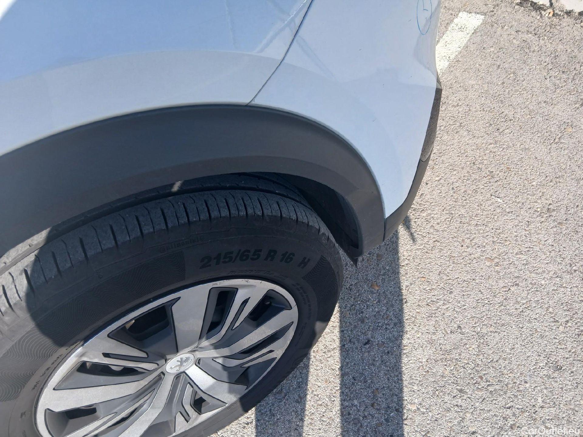  Peugeot  2008 PEUGEOT  / 2019 / 5P / todoterreno Active BlueHDI 81kW (110CV) #46