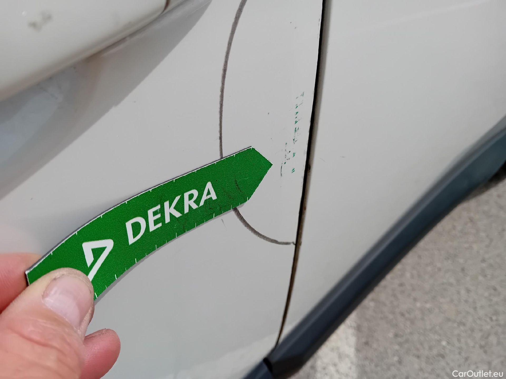  Peugeot  5008 PEUGEOT  / 2020 / 5P / todoterreno 1.2 PureTech 96KW S&S Active Pack EAT8 #22