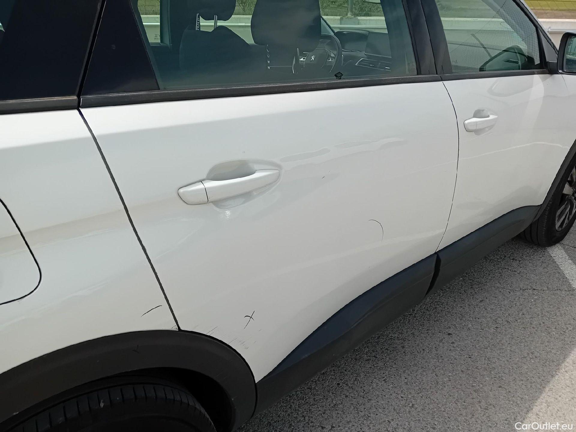  Peugeot  5008 PEUGEOT  / 2020 / 5P / todoterreno 1.2 PureTech 96KW S&S Active Pack EAT8 #49