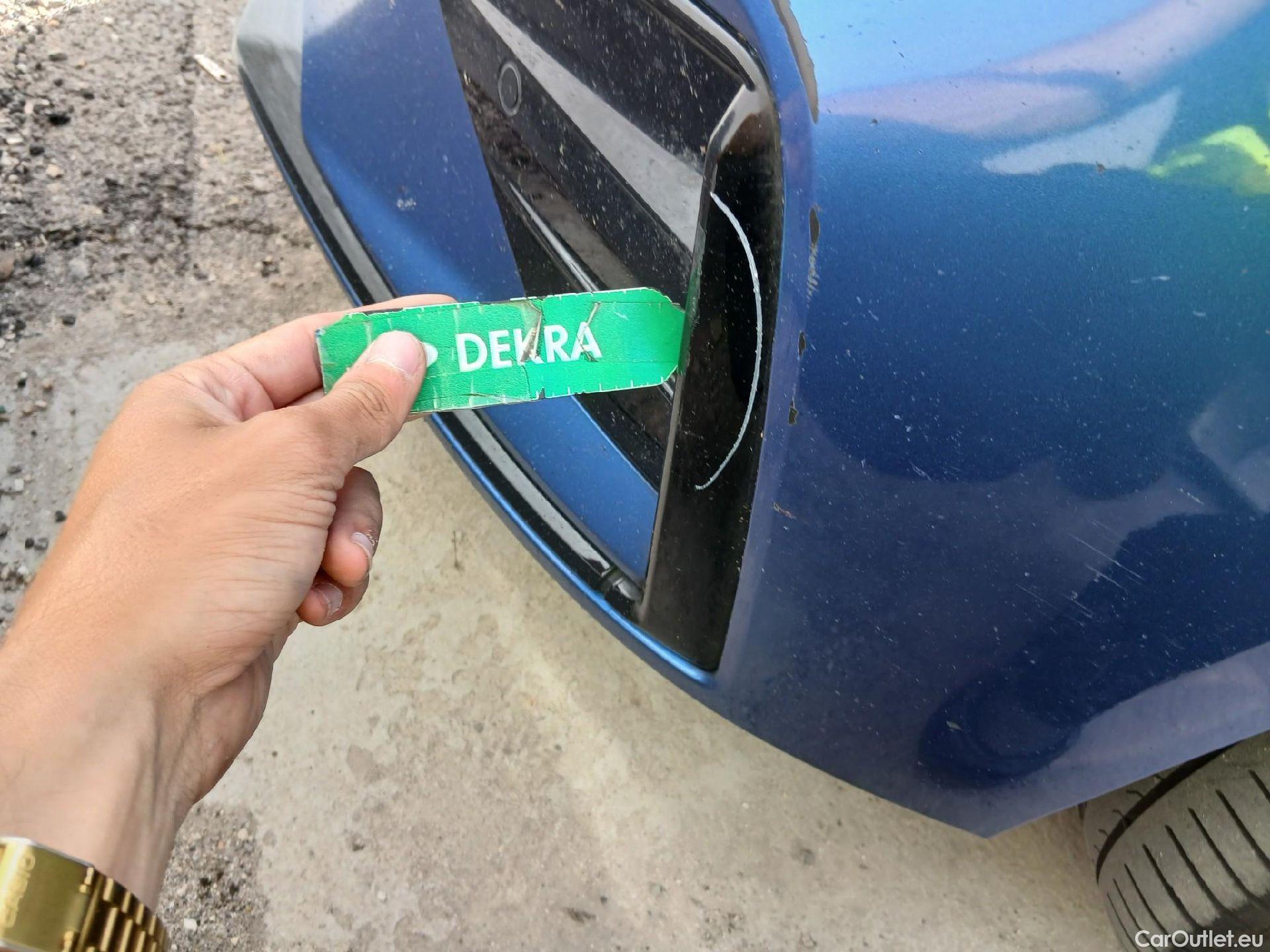  Volvo  V60 VOLVO  / 2018 / 5P / familiar 2.0 D4 R-Design Auto #10